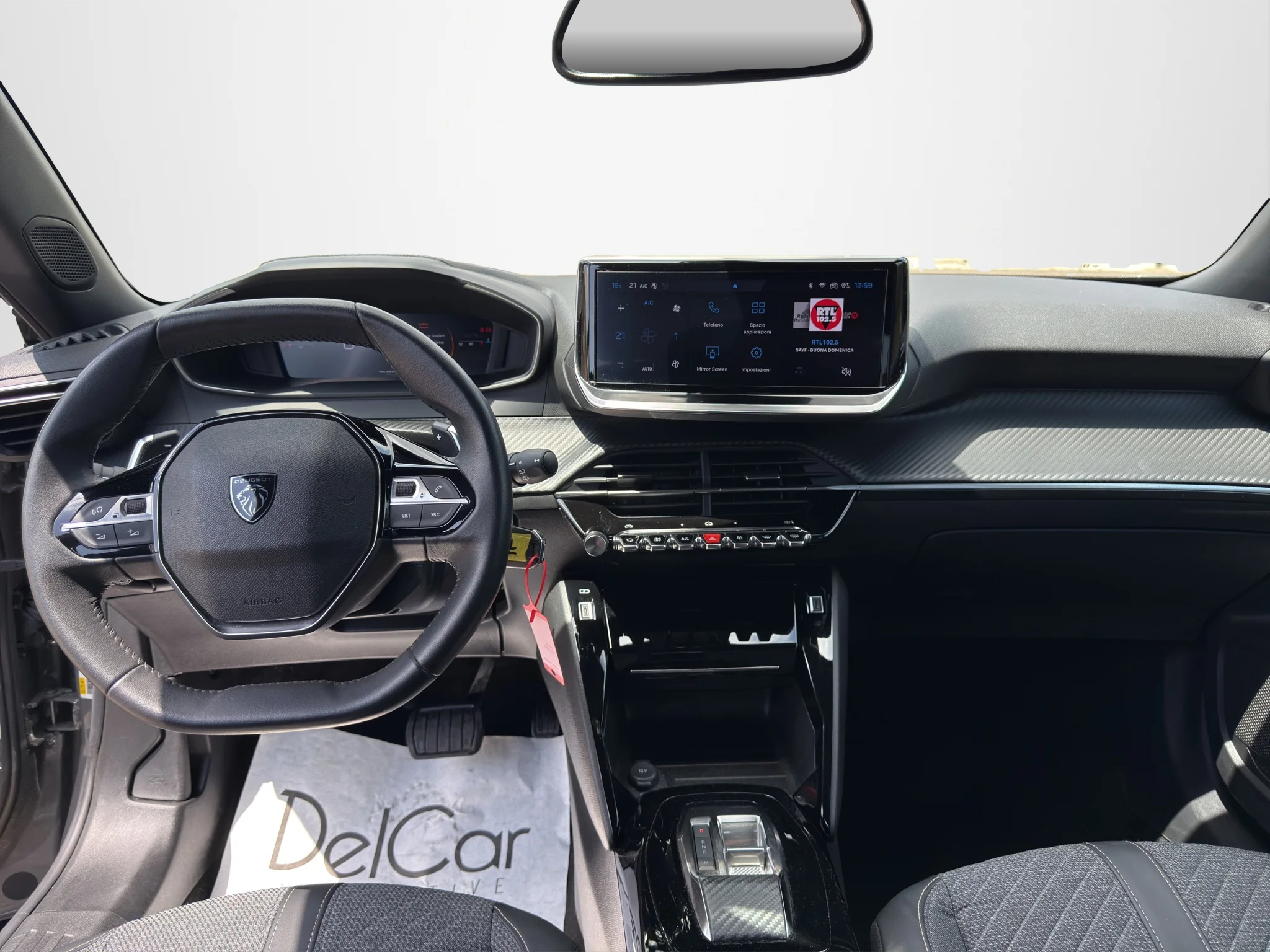 Peugeot 2008 BLUEHDI 1.5 EAT8 ALLURE 2023 — foto 14 di 21