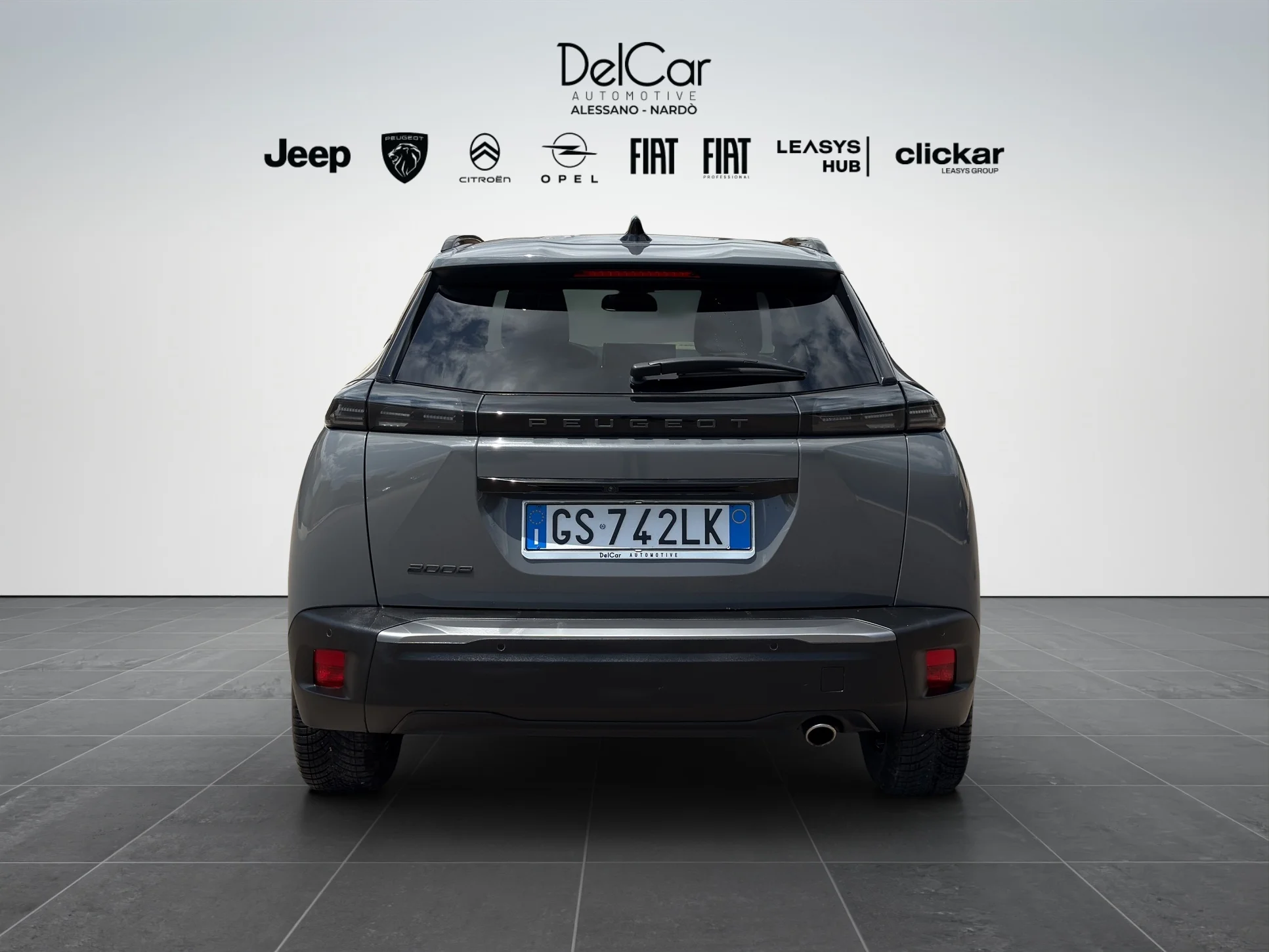 Peugeot 2008 BLUEHDI 1.5 EAT8 ALLURE 2023 — foto 5 di 21
