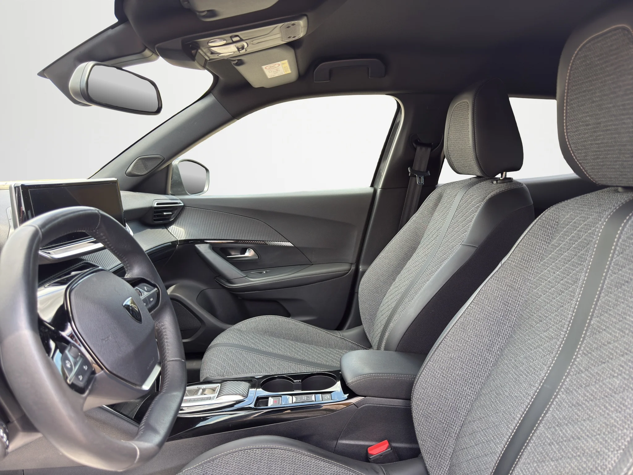 Peugeot 2008 BLUEHDI 1.5 EAT8 ALLURE 2023 — foto 9 di 21