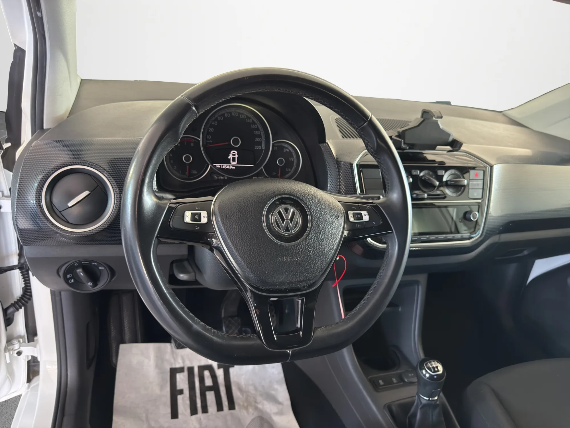 Volkswagen UP! 1.0 60 Cv. Move 2017 — foto 10 di 18