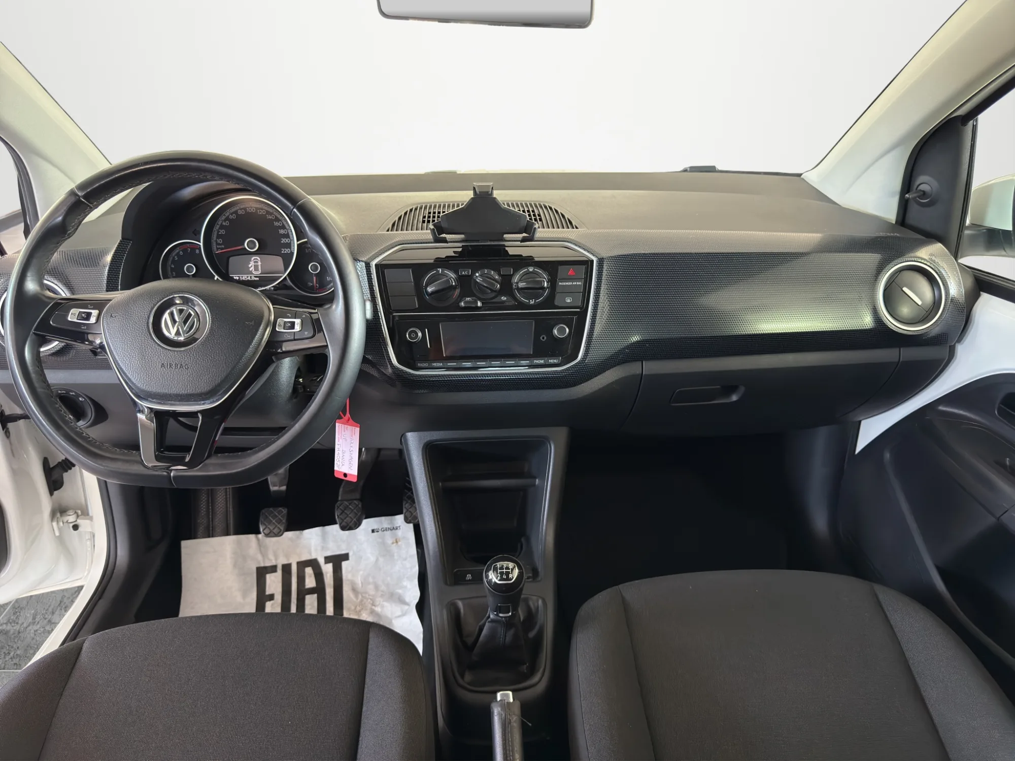 Volkswagen UP! 1.0 60 Cv. Move 2017 — foto 13 di 18