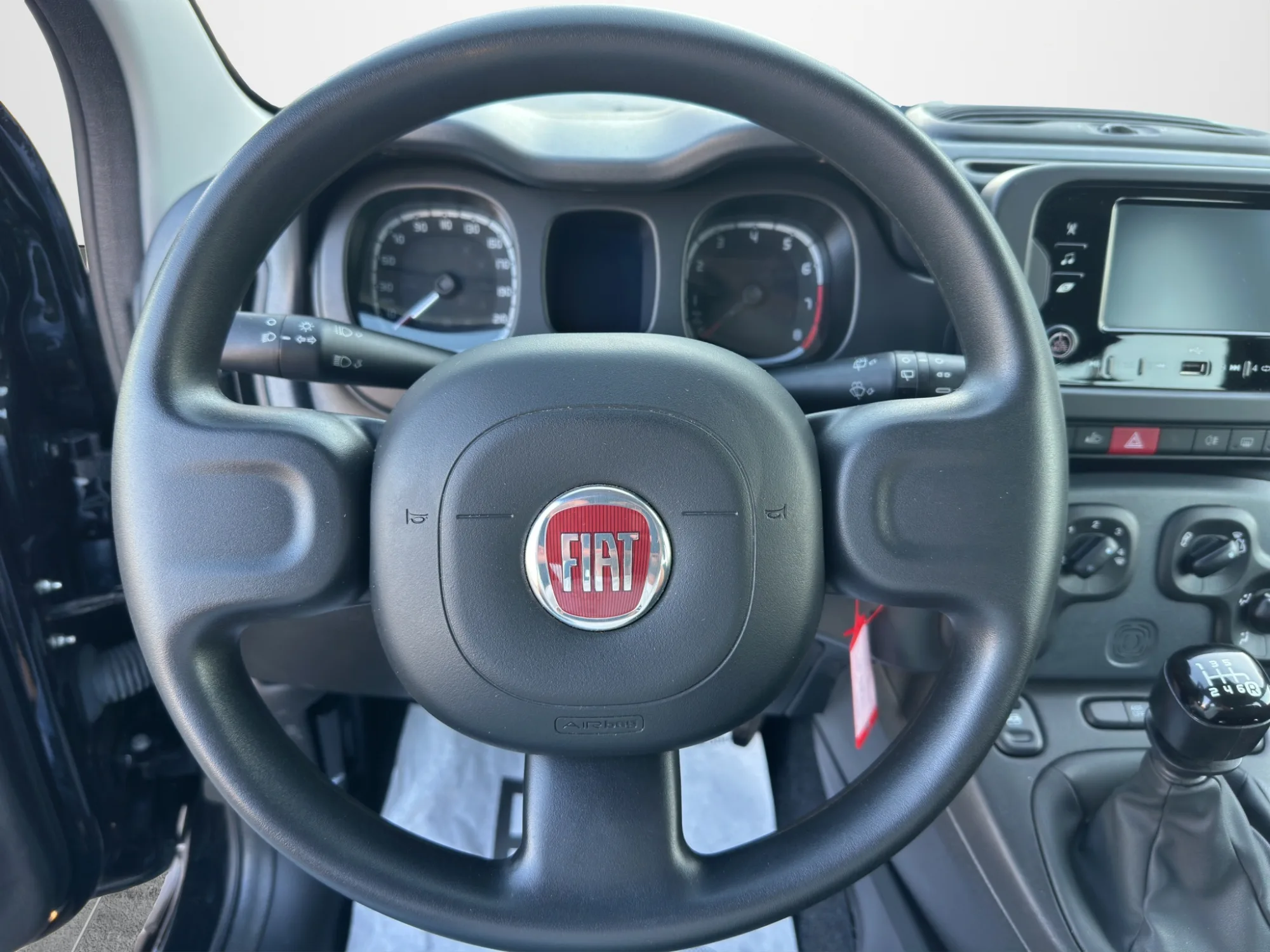 Fiat Panda 1.0 70 Cv. Hybrid 2023 — foto 10 di 20