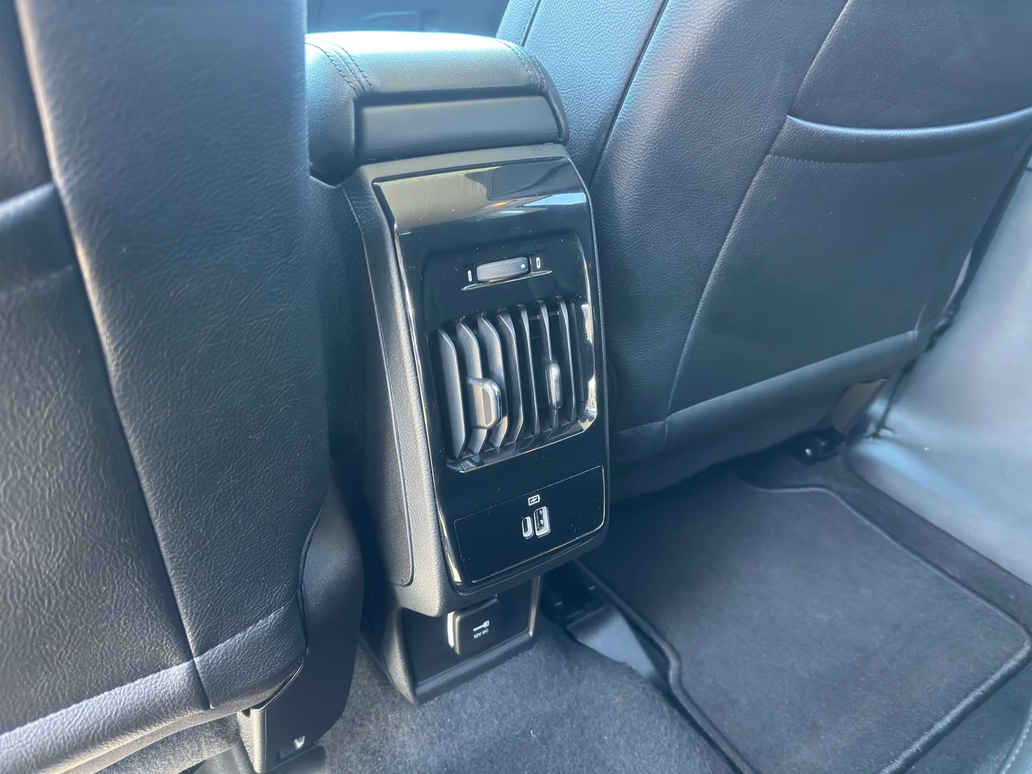 Jeep Compass 1.6 MJT LIMITED 2024 — foto 16 di 20
