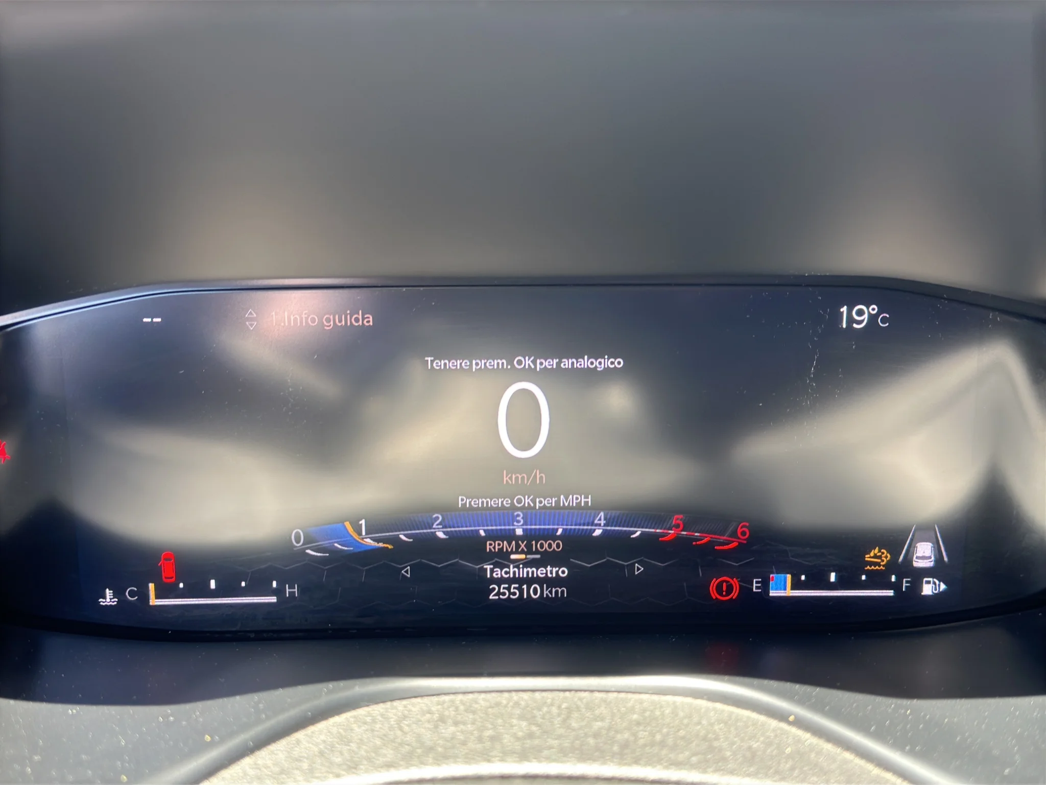 Jeep Compass 1.6 MJT LIMITED 2024 — foto 11 di 20