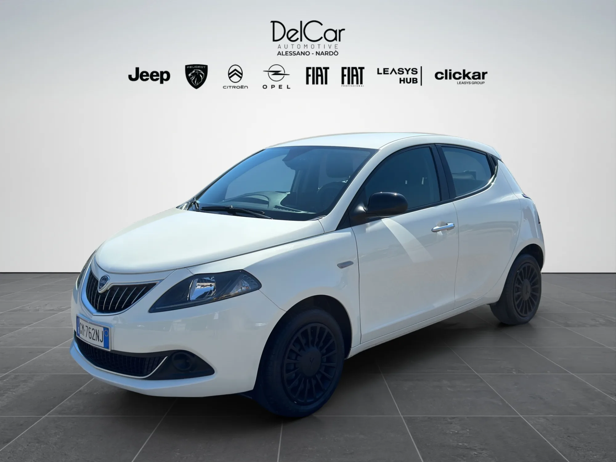 Lancia Ypsilon Silver 2023 — foto 2 di 21