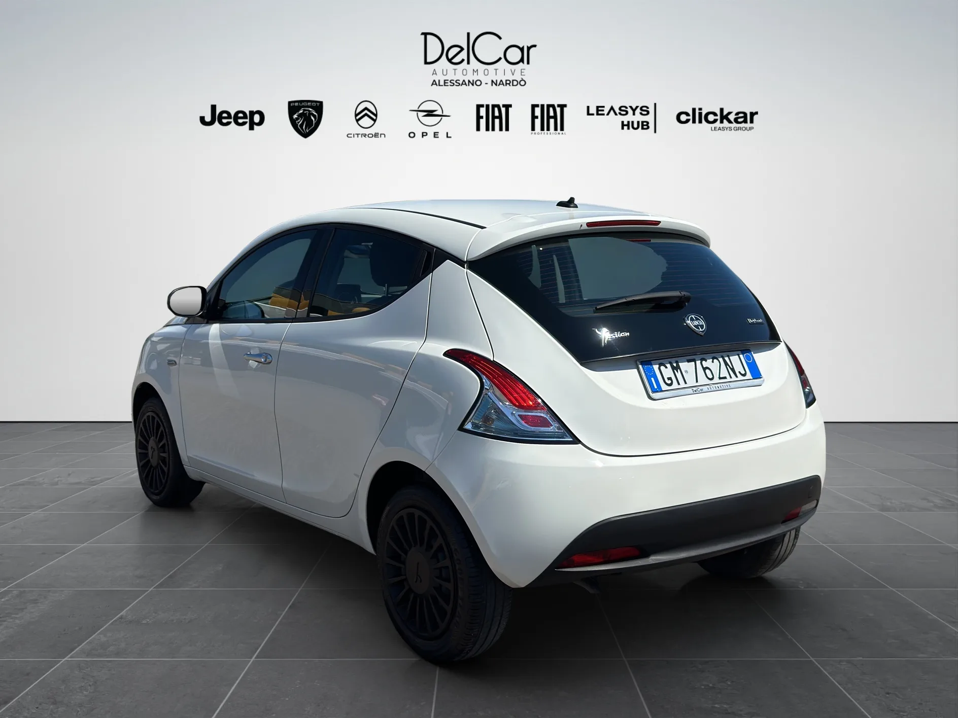 Lancia Ypsilon Silver 2023 — foto 4 di 21