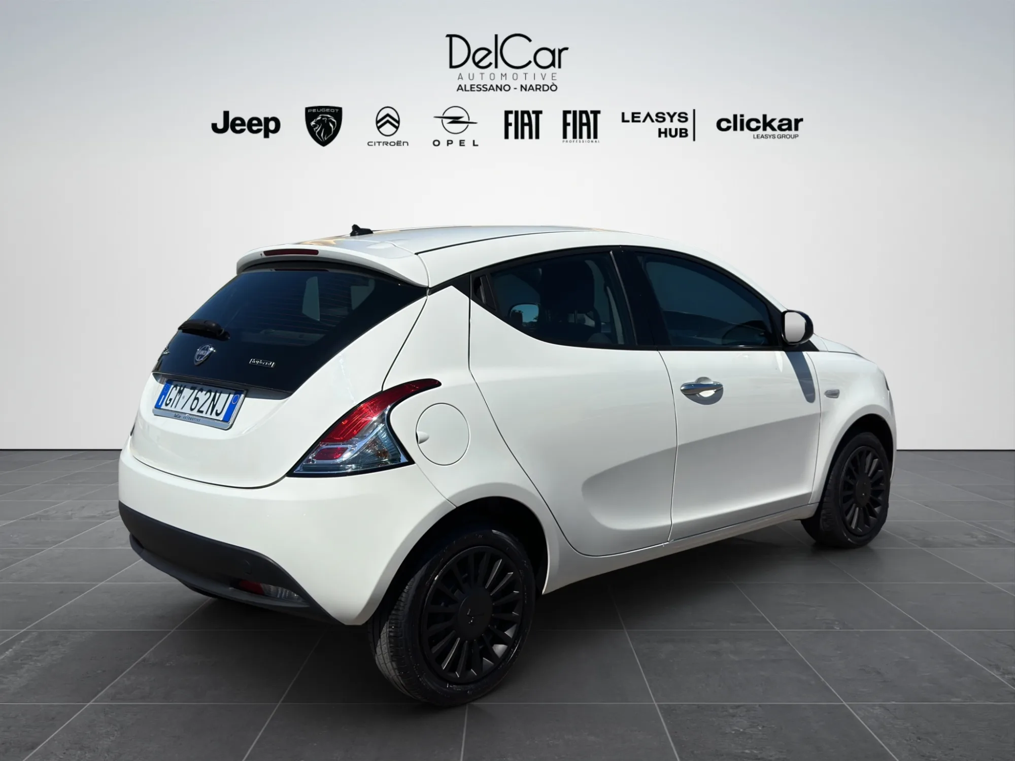 Lancia Ypsilon Silver 2023 — foto 6 di 21