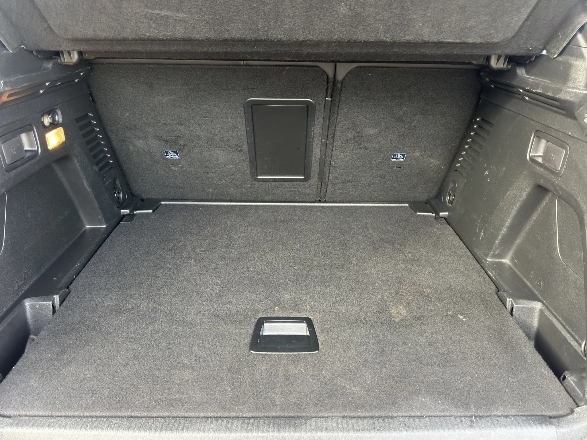Peugeot 3008 BLUEHDI 1.5 EAT8 ALLURE 2022 — foto 19 di 21