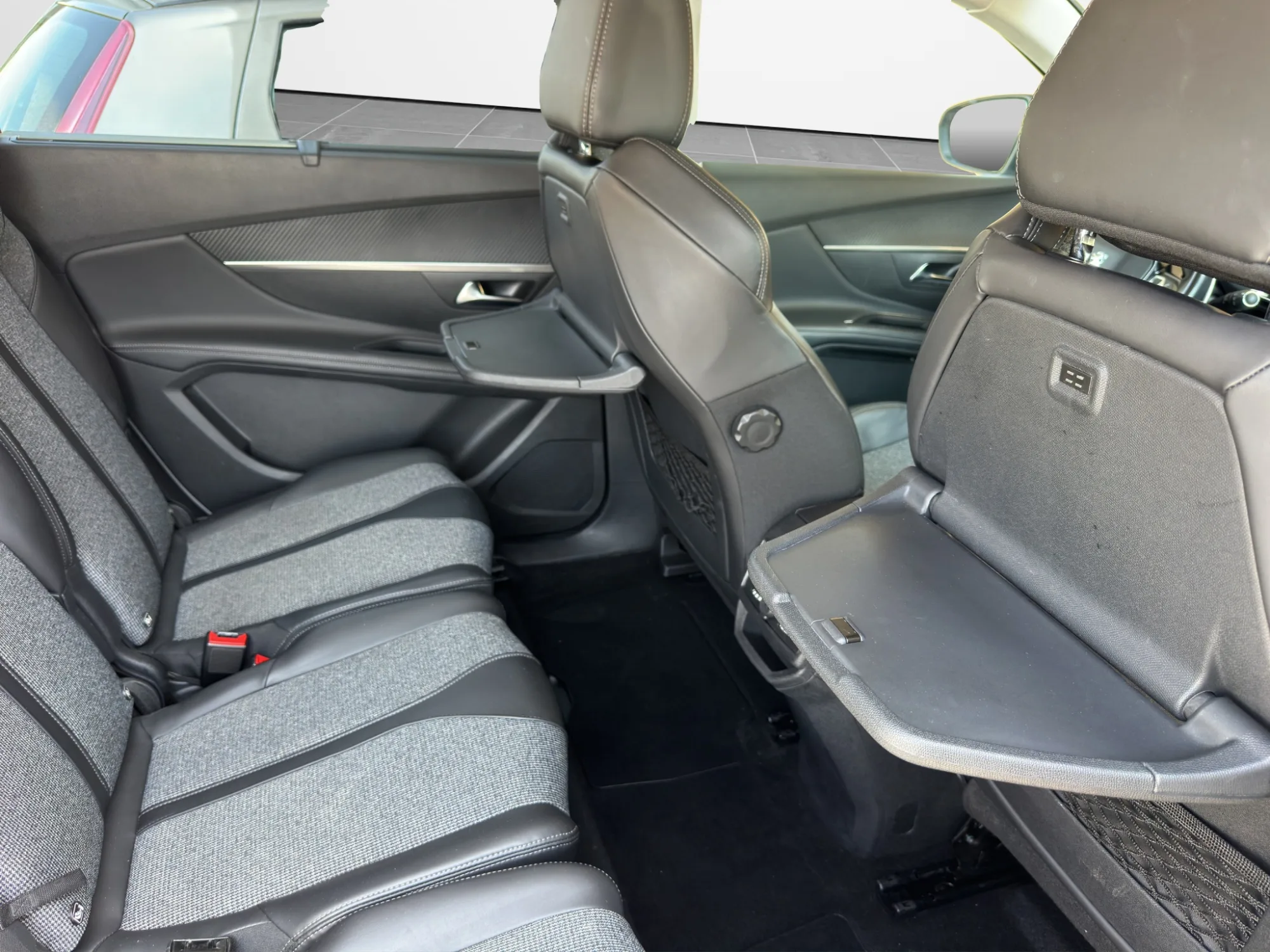 Peugeot 5008 1.5 130 Cv. BlueHDI EAT8 2018 — foto 19 di 21