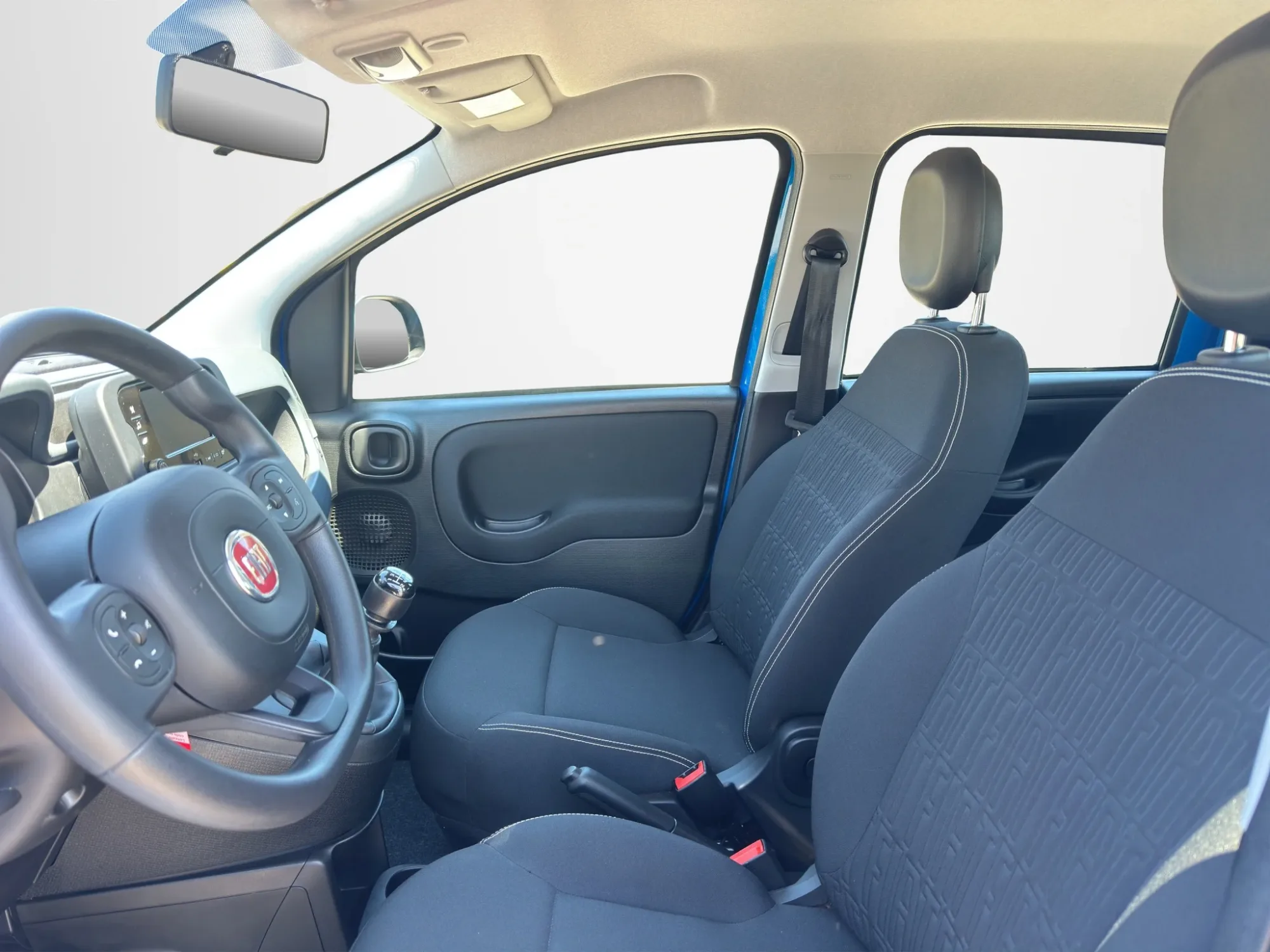 Fiat Panda 1.0 HYBRID 2024 — foto 9 di 19