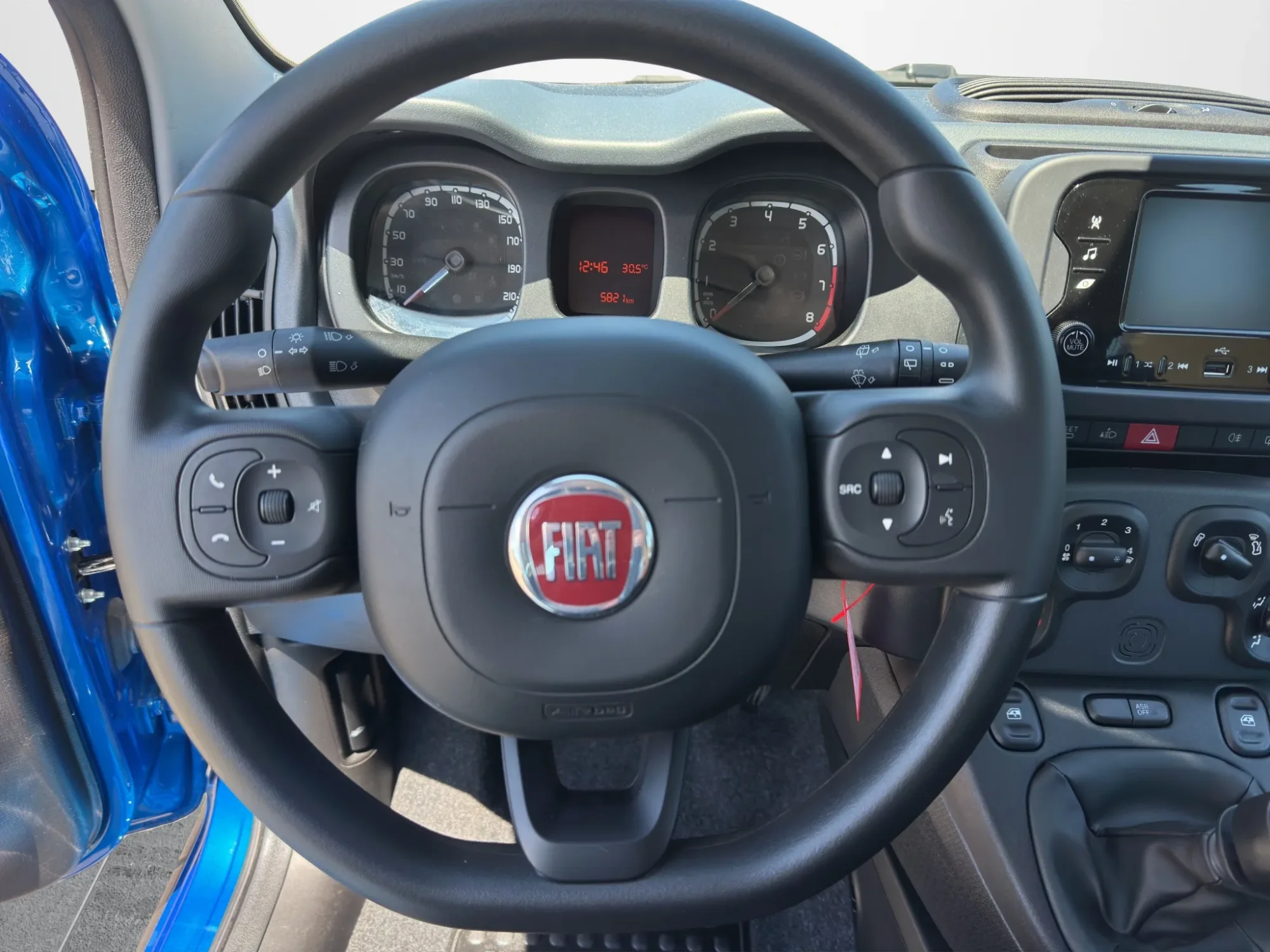 Fiat Panda 1.0 HYBRID 2024 — foto 10 di 19