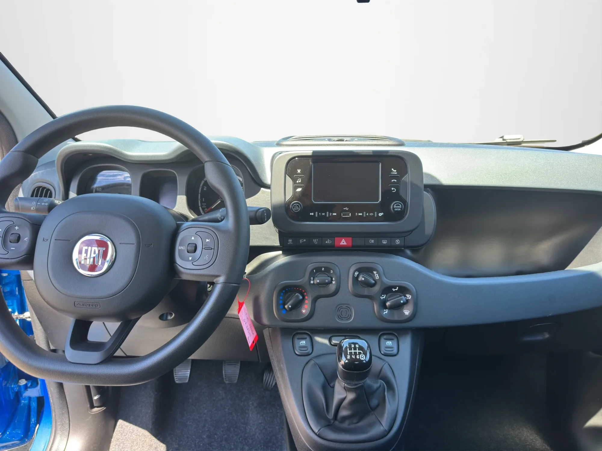 Fiat Panda 1.0 HYBRID 2024 — foto 14 di 19