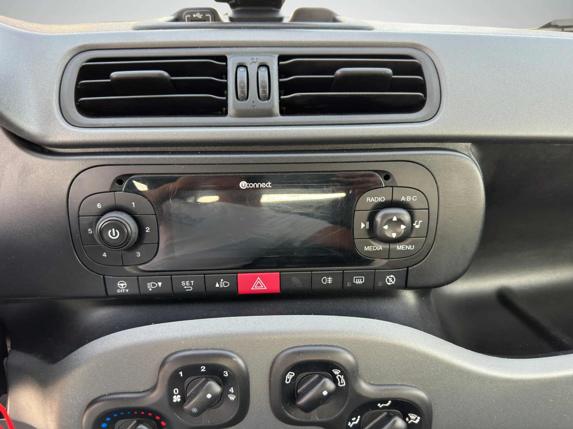 Fiat Panda 1.0 70 Cv. Hybrid City Life 2022 — foto 15 di 20