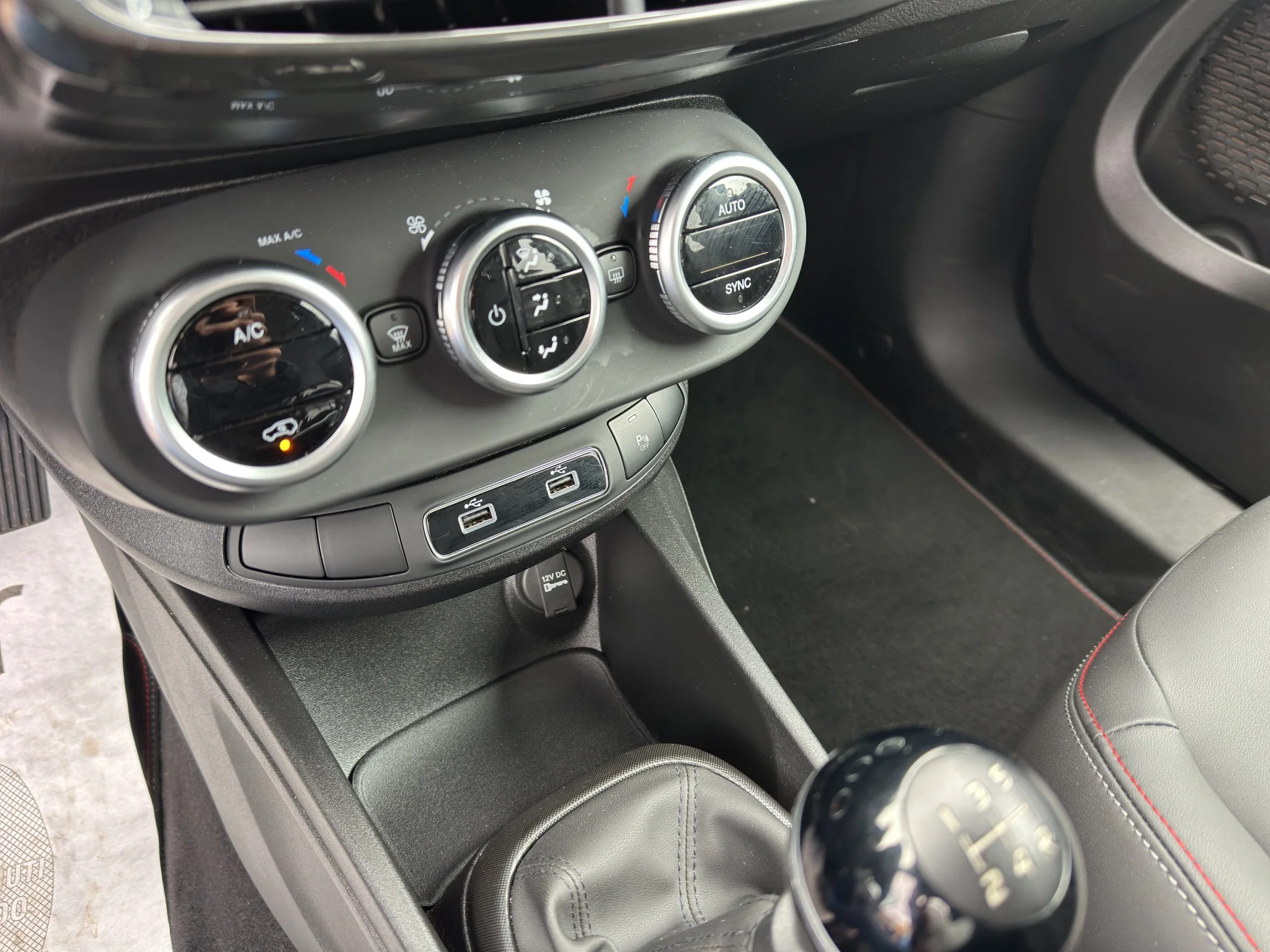 Fiat 500X 1.3 MJT SPORT 2023 — foto 16 di 25