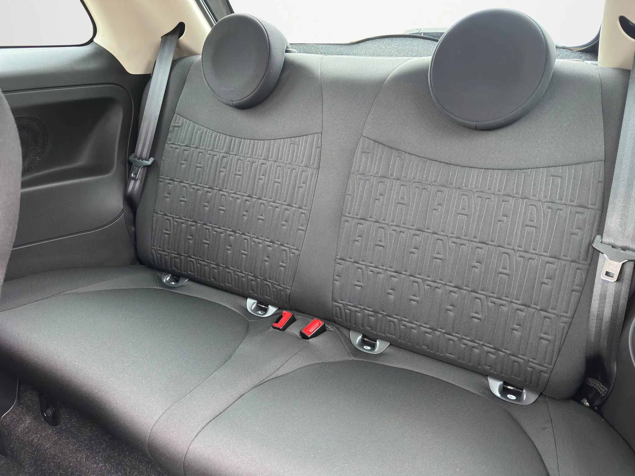 Fiat 500 1.0 HYBRID 2023 — foto 13 di 20