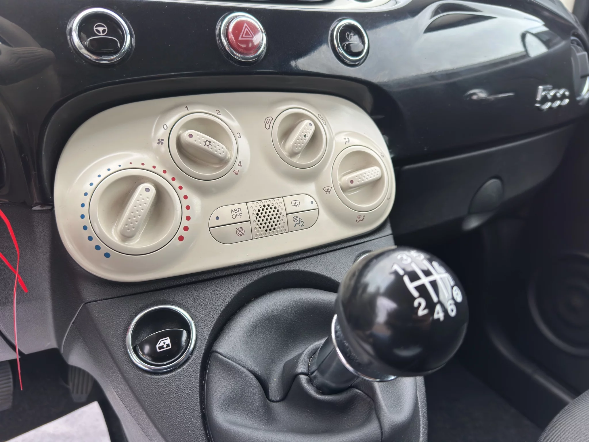 Fiat 500 1.0 HYBRID 2023 — foto 16 di 20