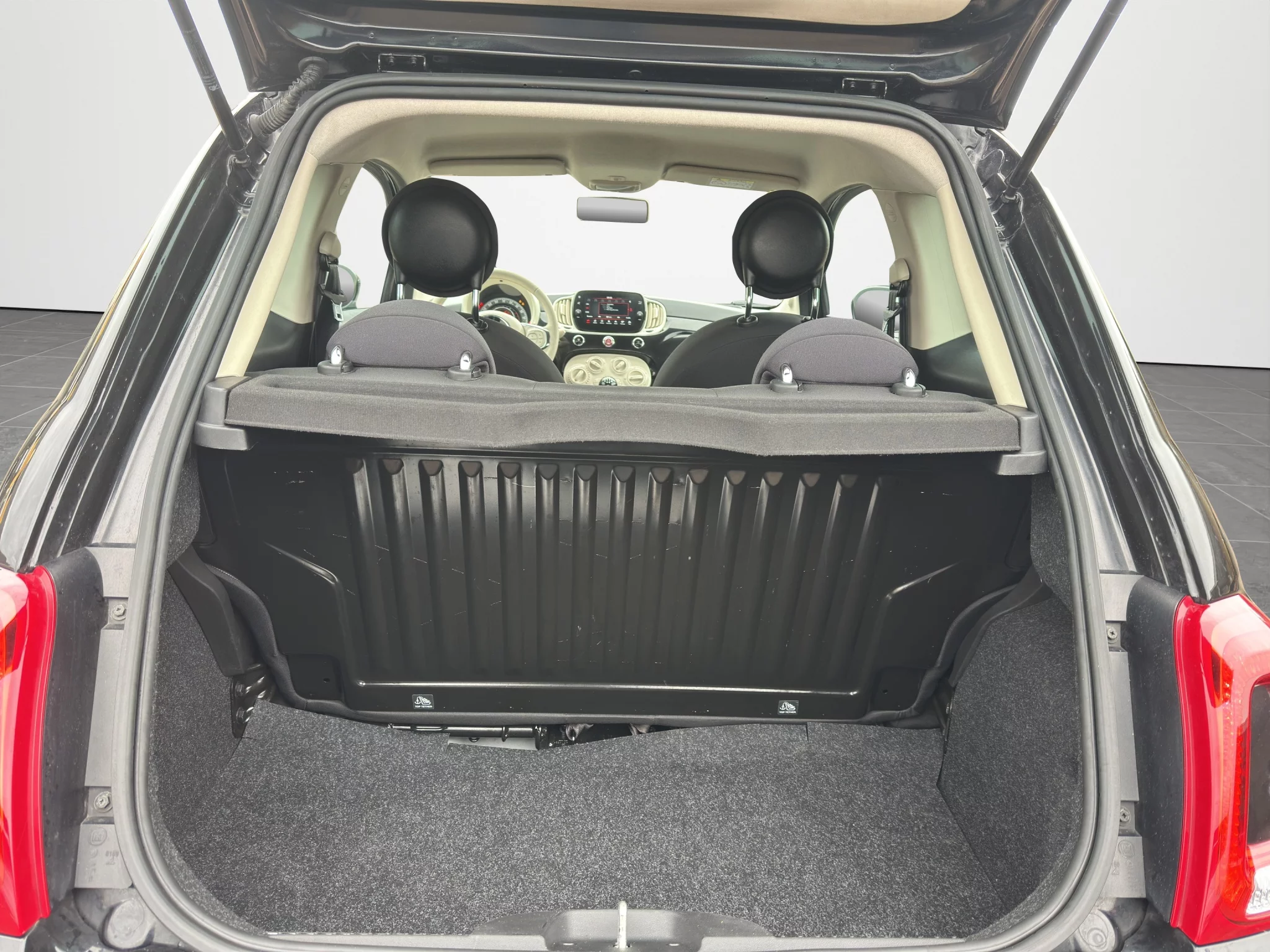 Fiat 500 1.0 HYBRID 2023 — foto 19 di 20