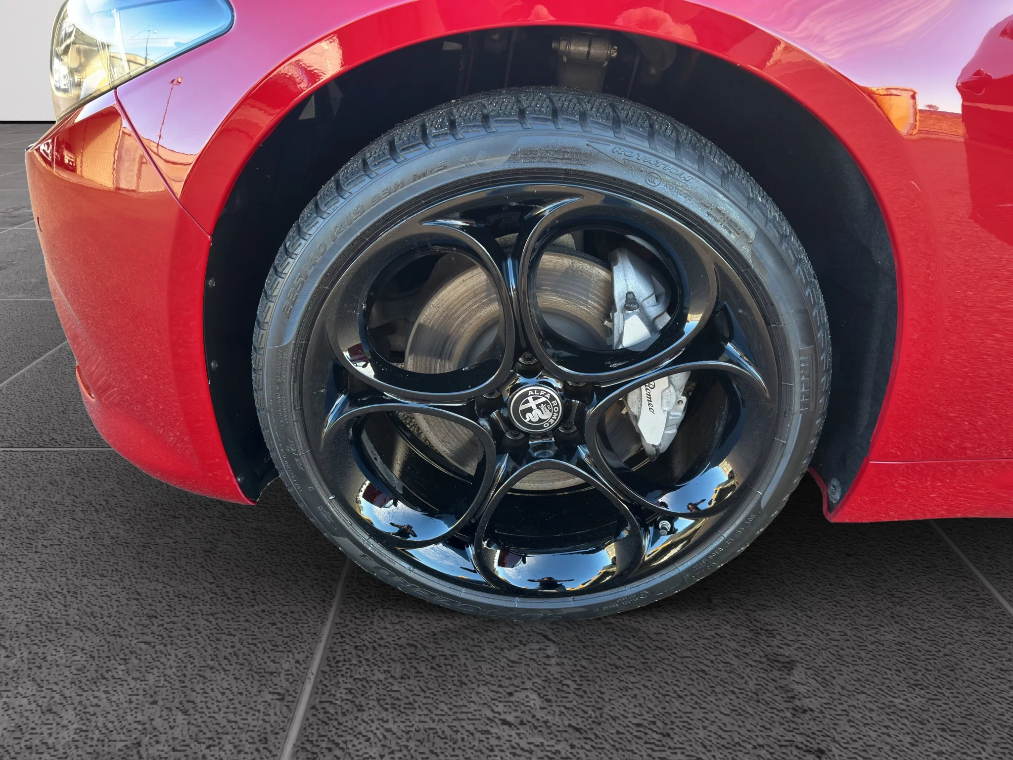 Alfa Romeo Giulia 2.0 TURBO VELOCE AT8 Q4 2023 — foto 21 di 22