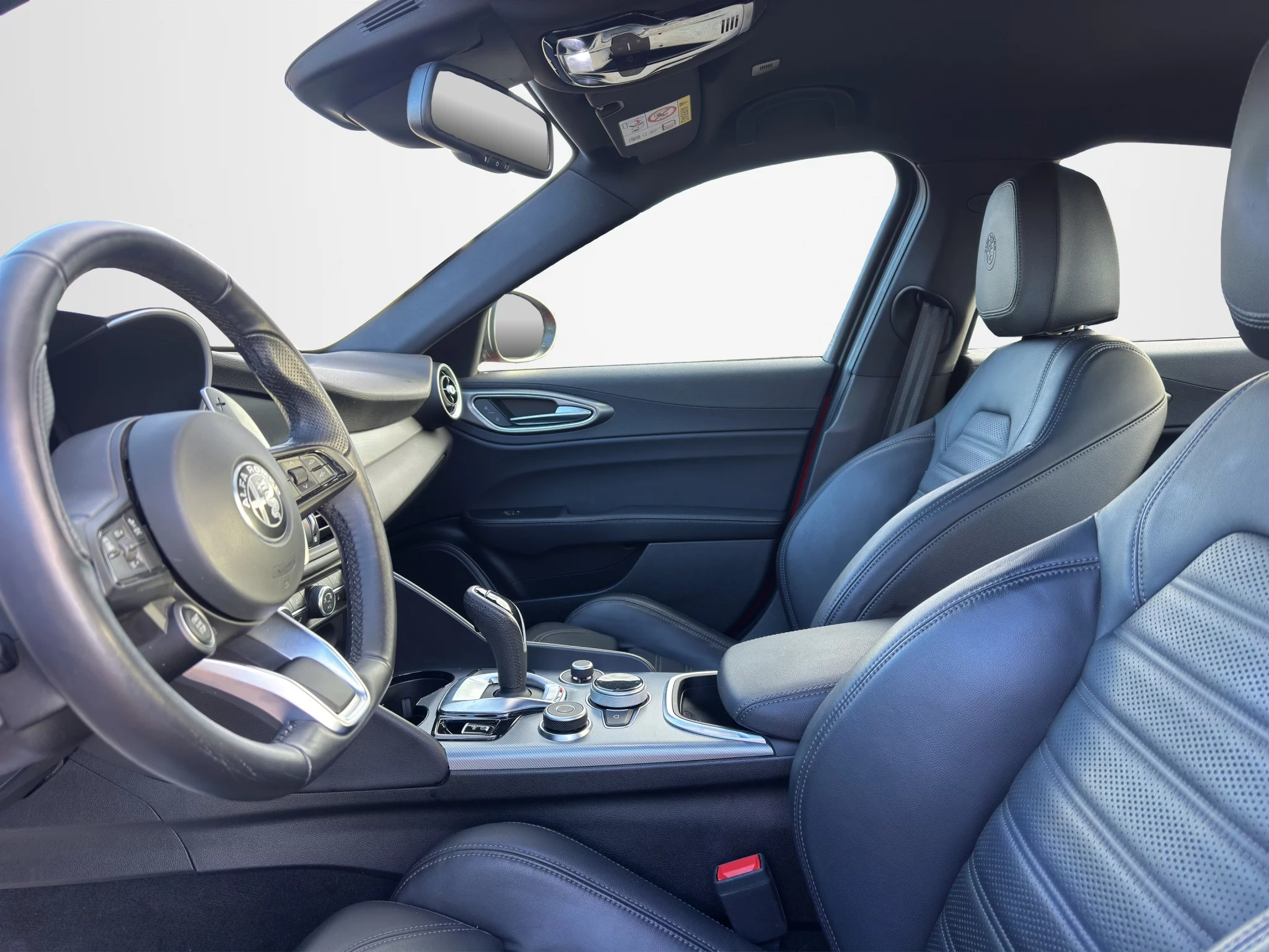 Alfa Romeo Giulia 2.0 TURBO VELOCE AT8 Q4 2023 — foto 9 di 22