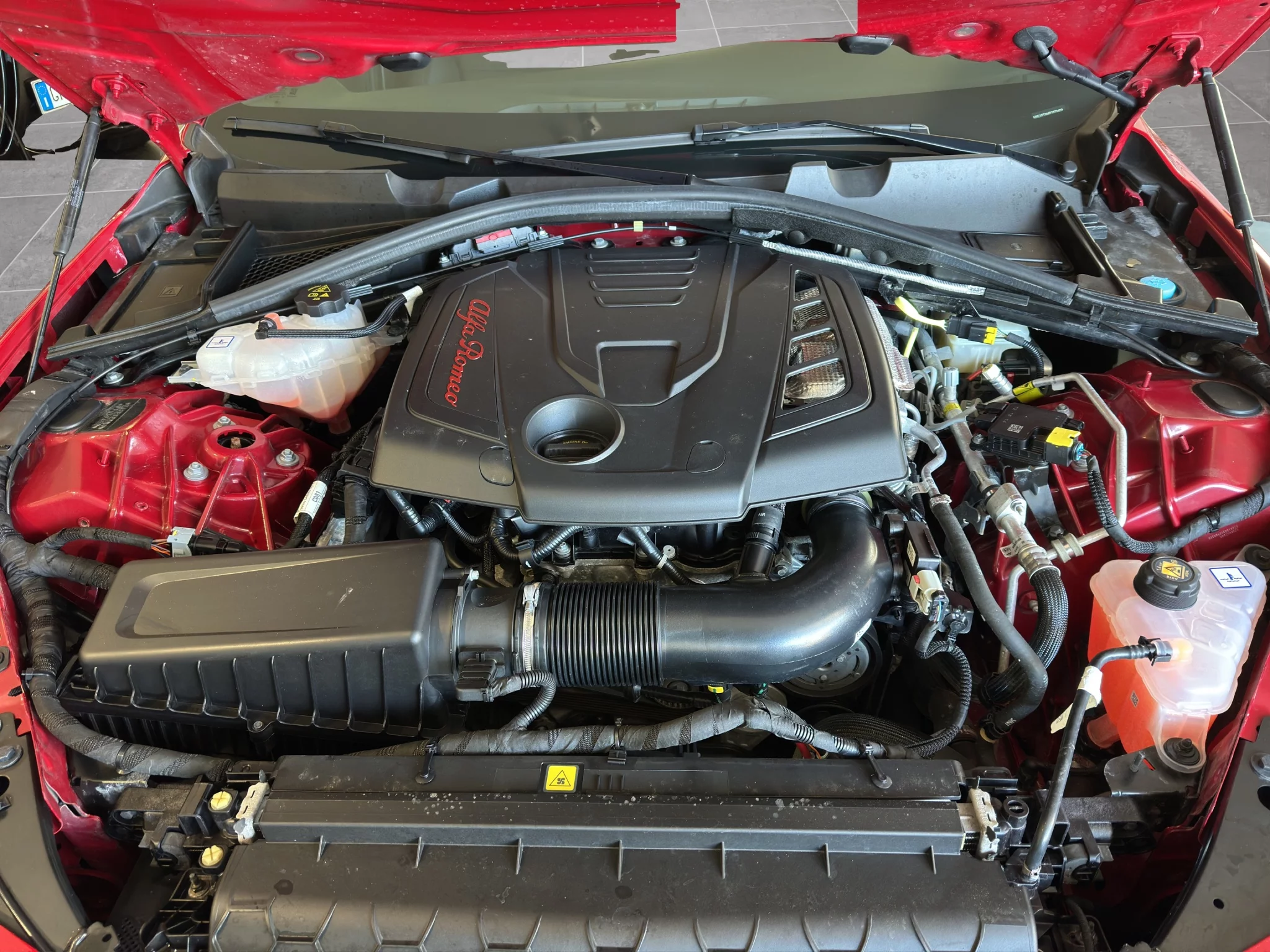 Alfa Romeo Giulia 2.0 TURBO VELOCE AT8 Q4 2023 — foto 20 di 22