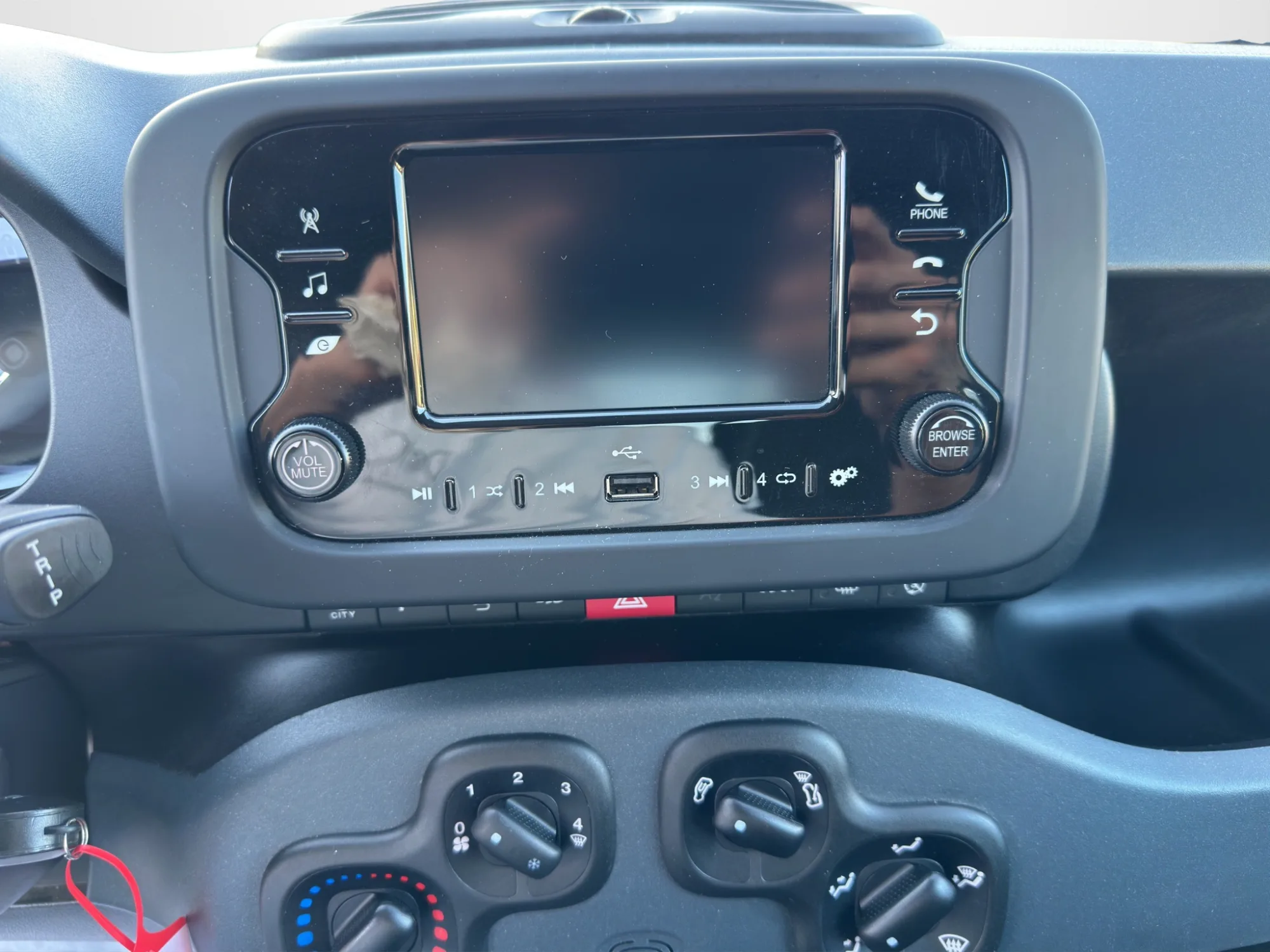 Fiat Panda 1.0 70 Cv. Hybrid City Life 2023 — foto 15 di 19