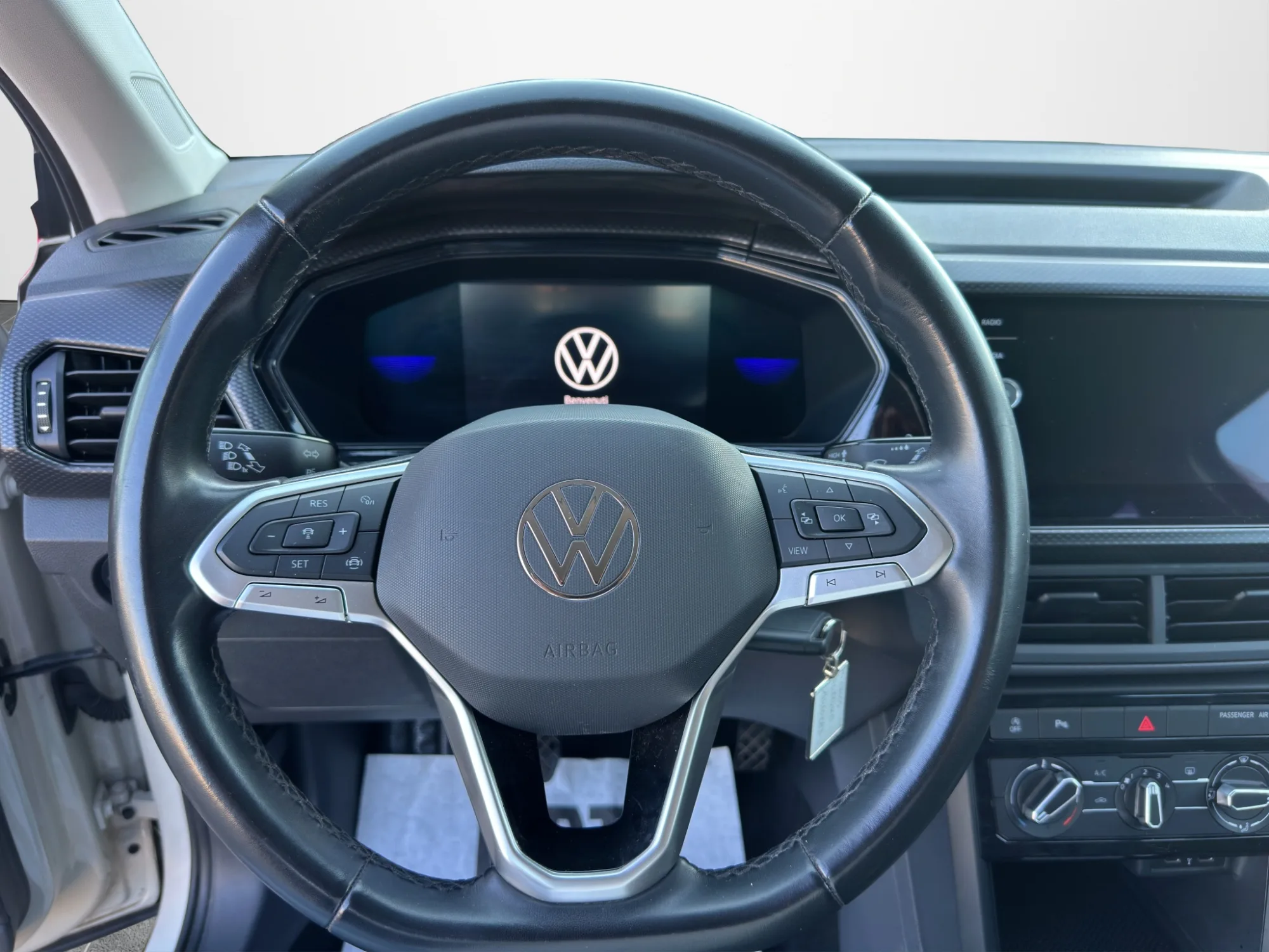 Volkswagen T-Cross 1.0 TSI 95 CV Style 2022 — foto 10 di 21