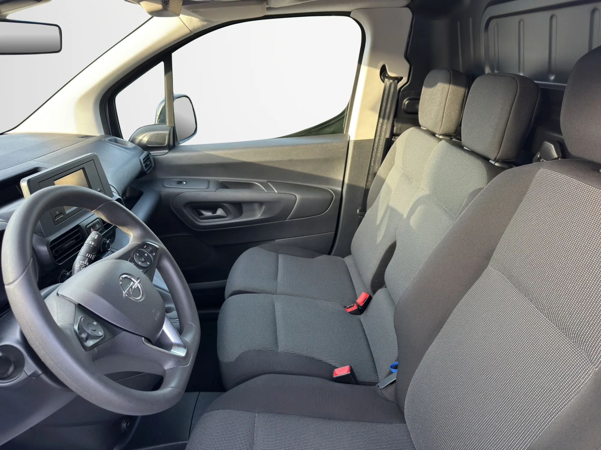 Opel Combo Cargo XL 1.5 100 Cv. Edition L2 2024 — foto 9 di 22