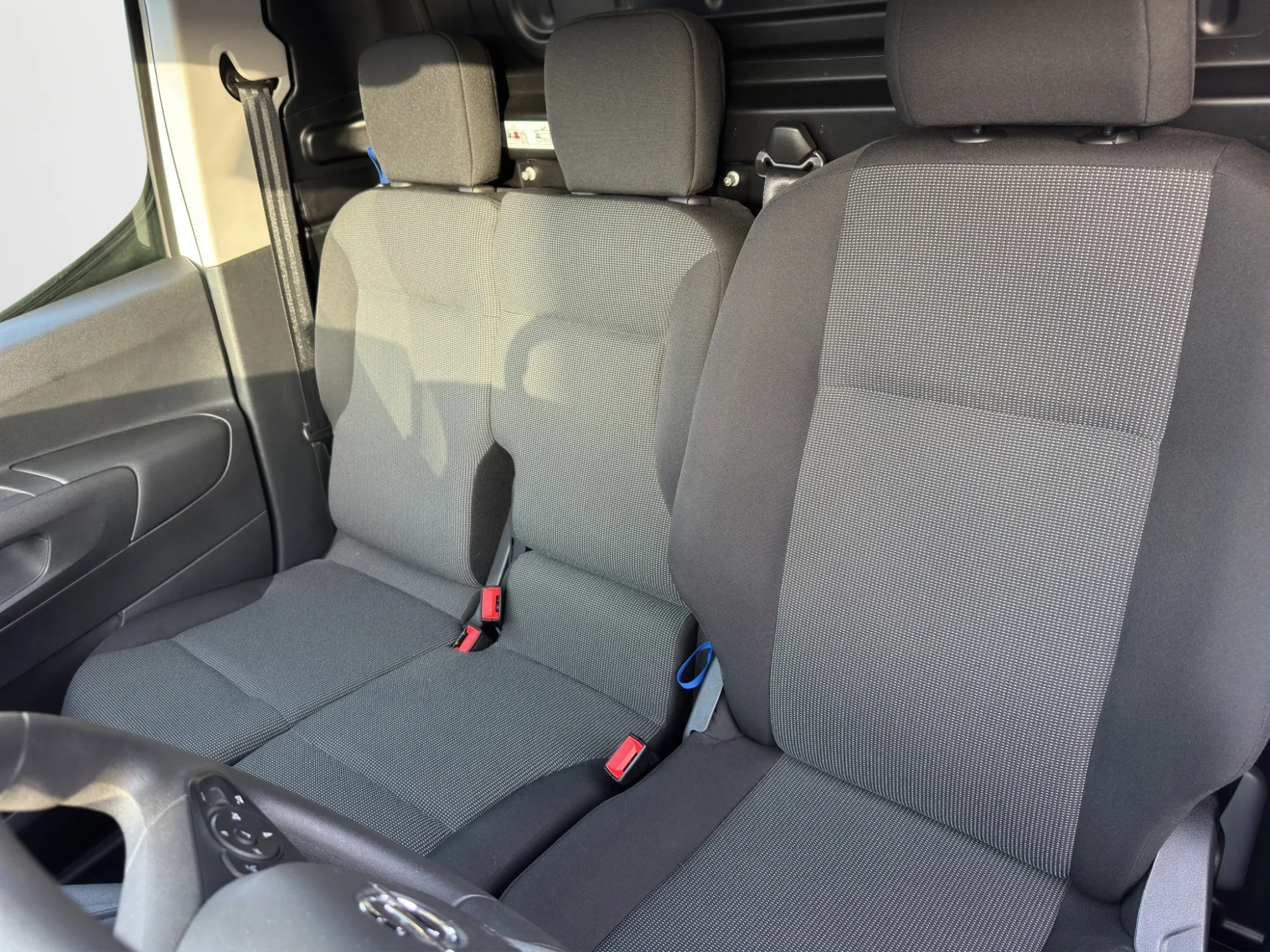 Opel Combo Cargo XL 1.5 100 Cv. Edition L2 2024 — foto 13 di 22