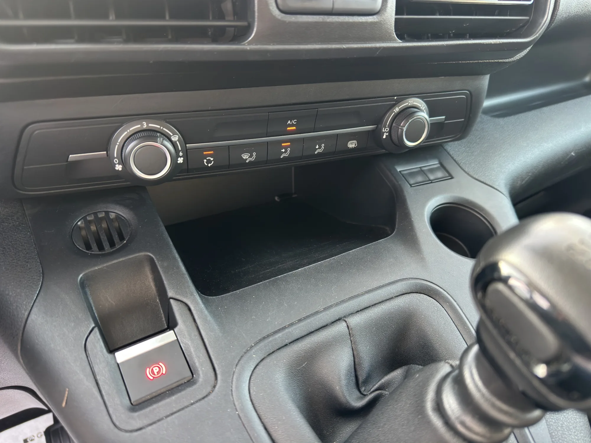 Opel Combo Cargo XL 1.5 100 Cv. Edition L2 2024 — foto 16 di 22