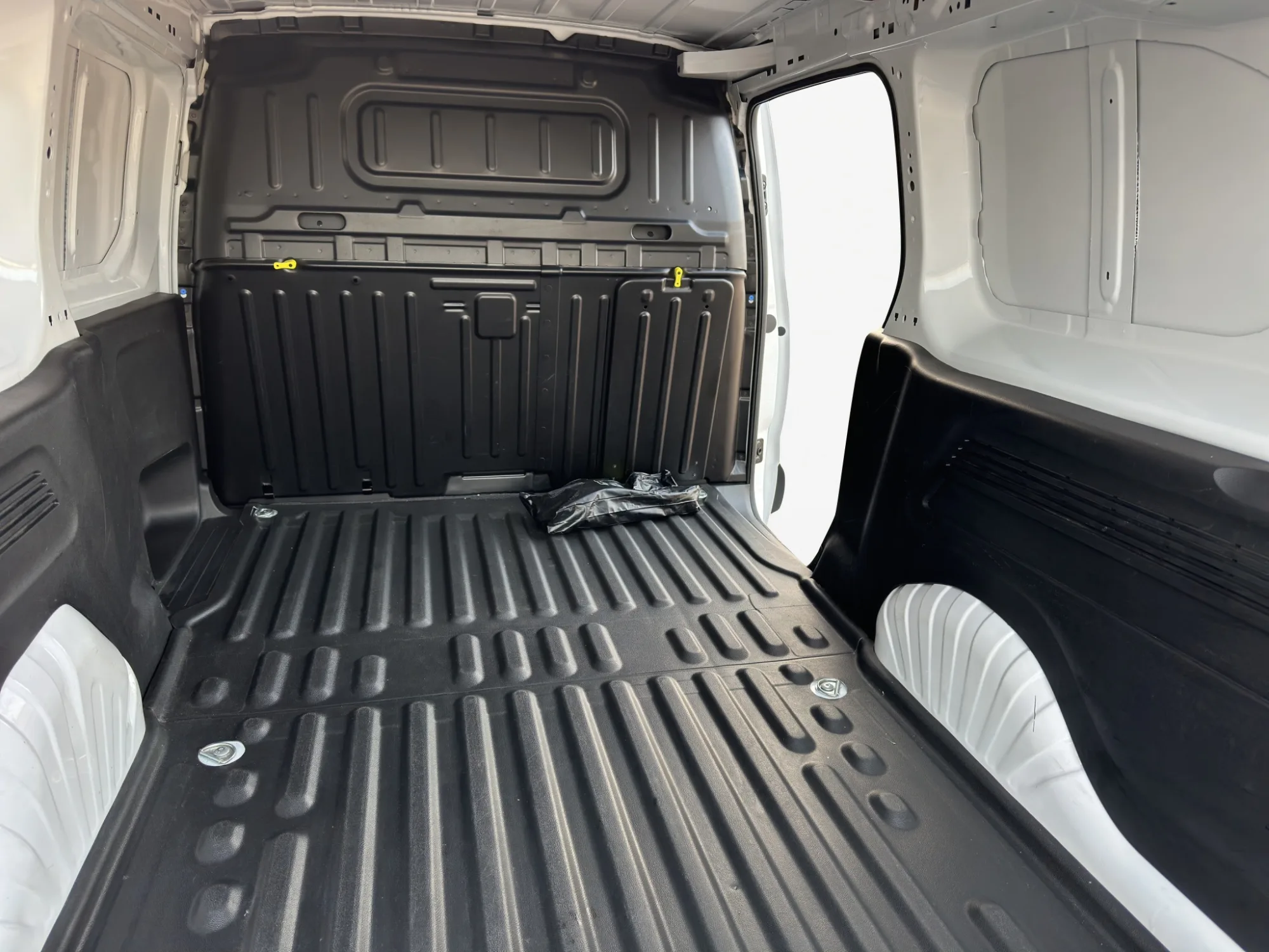 Opel Combo Cargo XL 1.5 100 Cv. Edition L2 2024 — foto 21 di 22