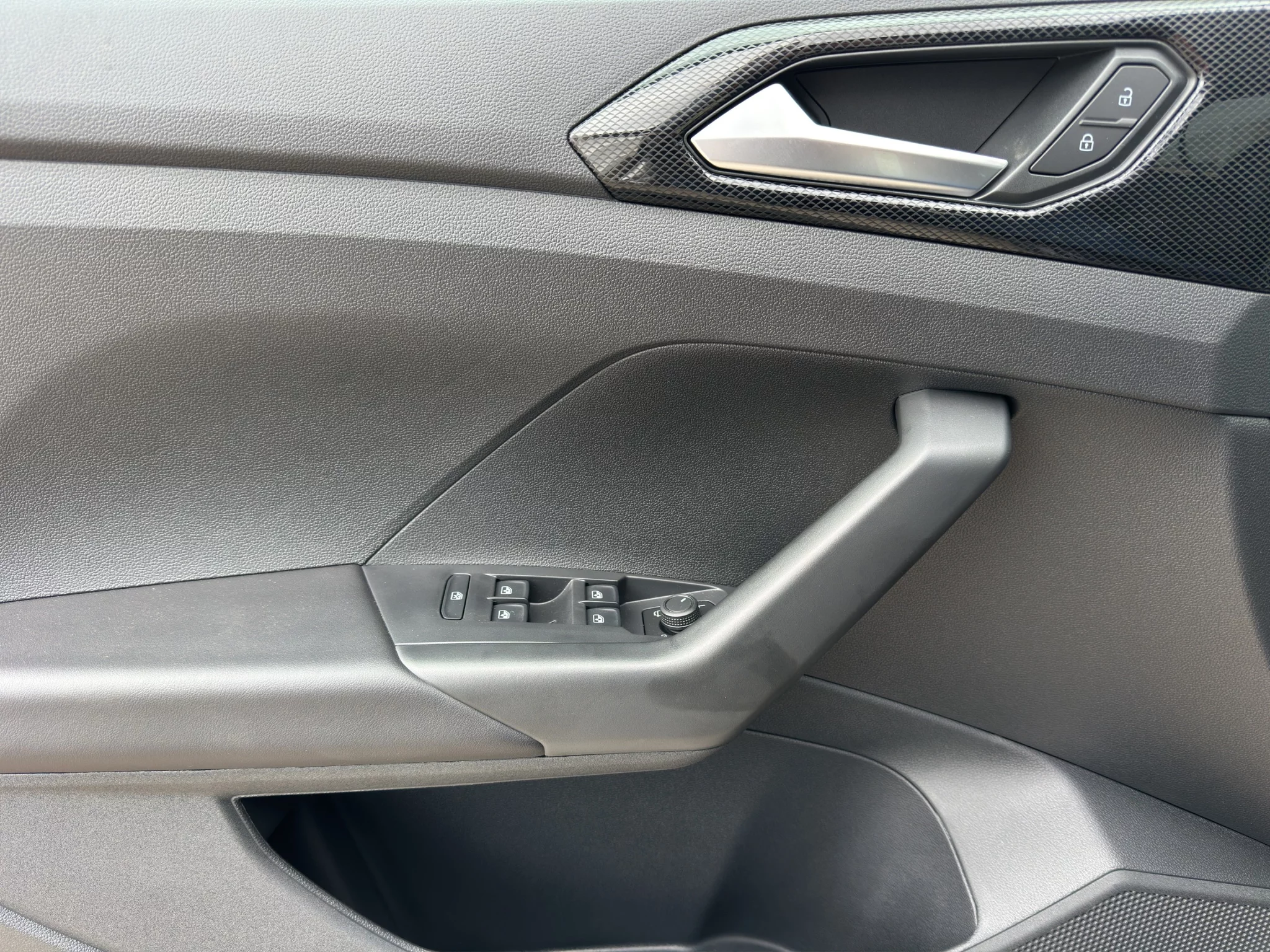Volkswagen T-Cross 1.0 TSI EDITION PLUS 2025 — foto 12 di 20