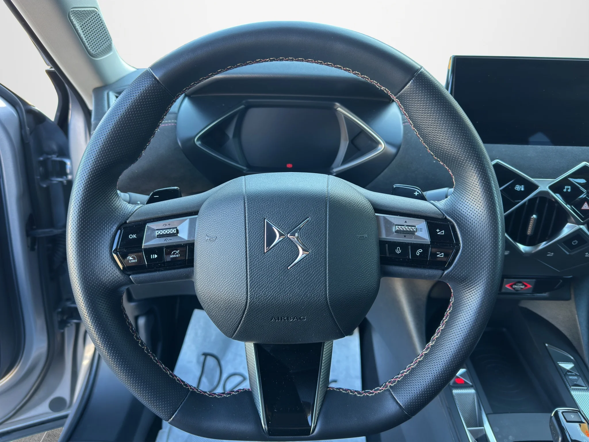 DS DS3 CROSSBACK ÉTOILE 1.5 BLUEHDi EAT8 2020 — foto 10 di 22
