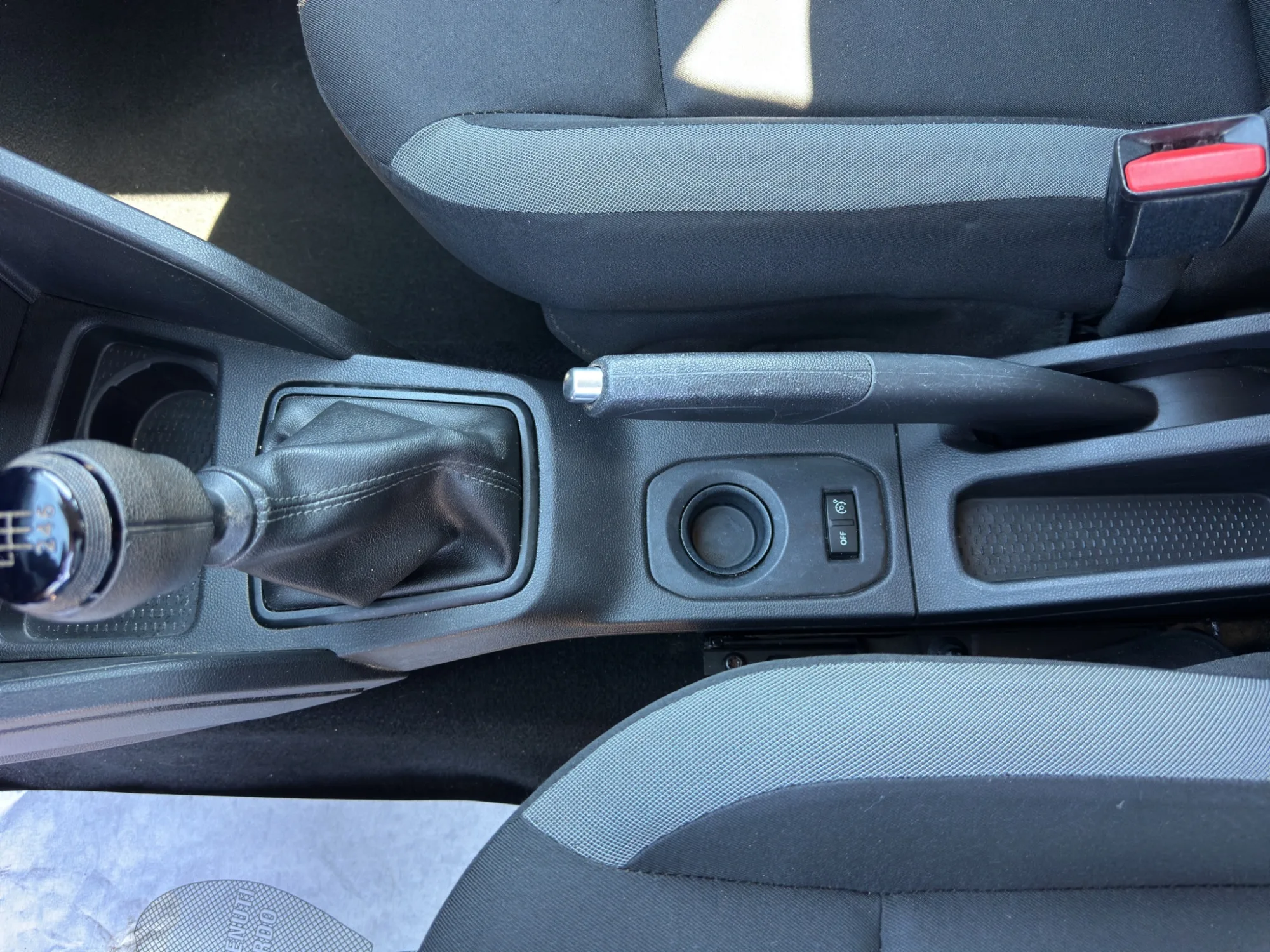 Dacia Duster 1.5 dCi 90 Cv. Essential 2018 — foto 17 di 20