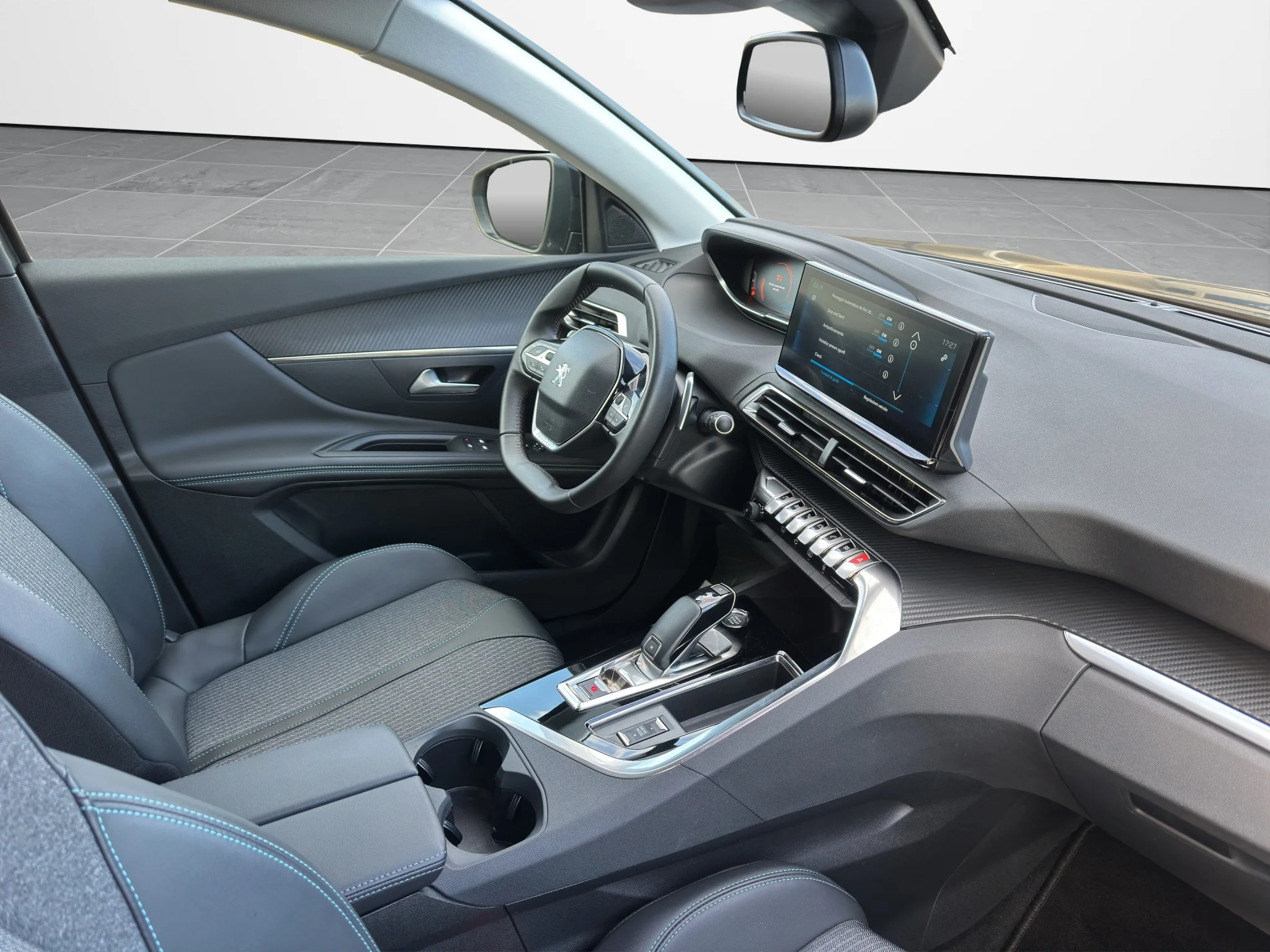 Peugeot 3008 BLUEHDI 1.5 EAT8 ALLURE 2022 — foto 17 di 21