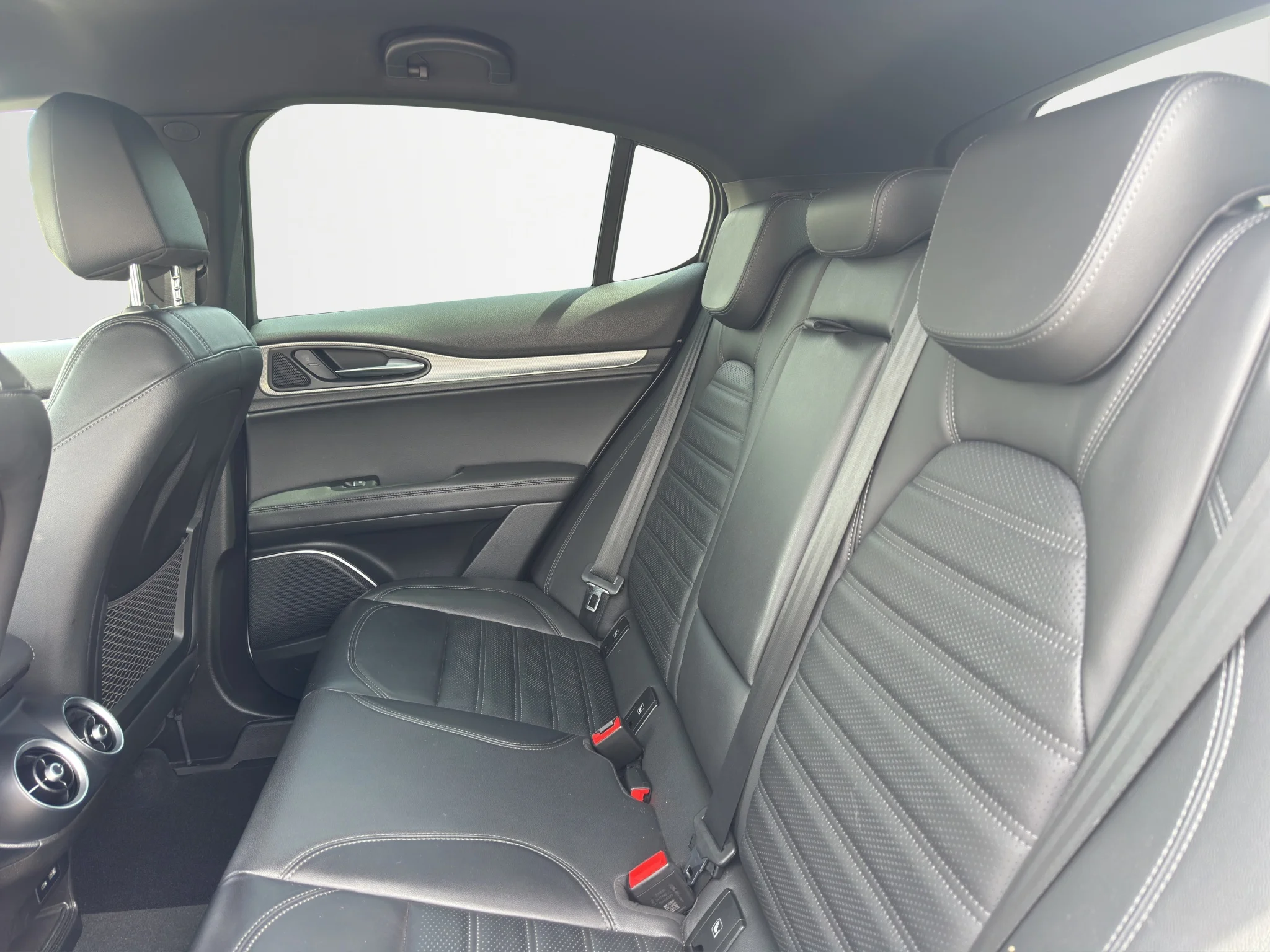 Alfa Romeo Stelvio 2.2 TD VELOCE AT8 Q4 2022 — foto 12 di 23