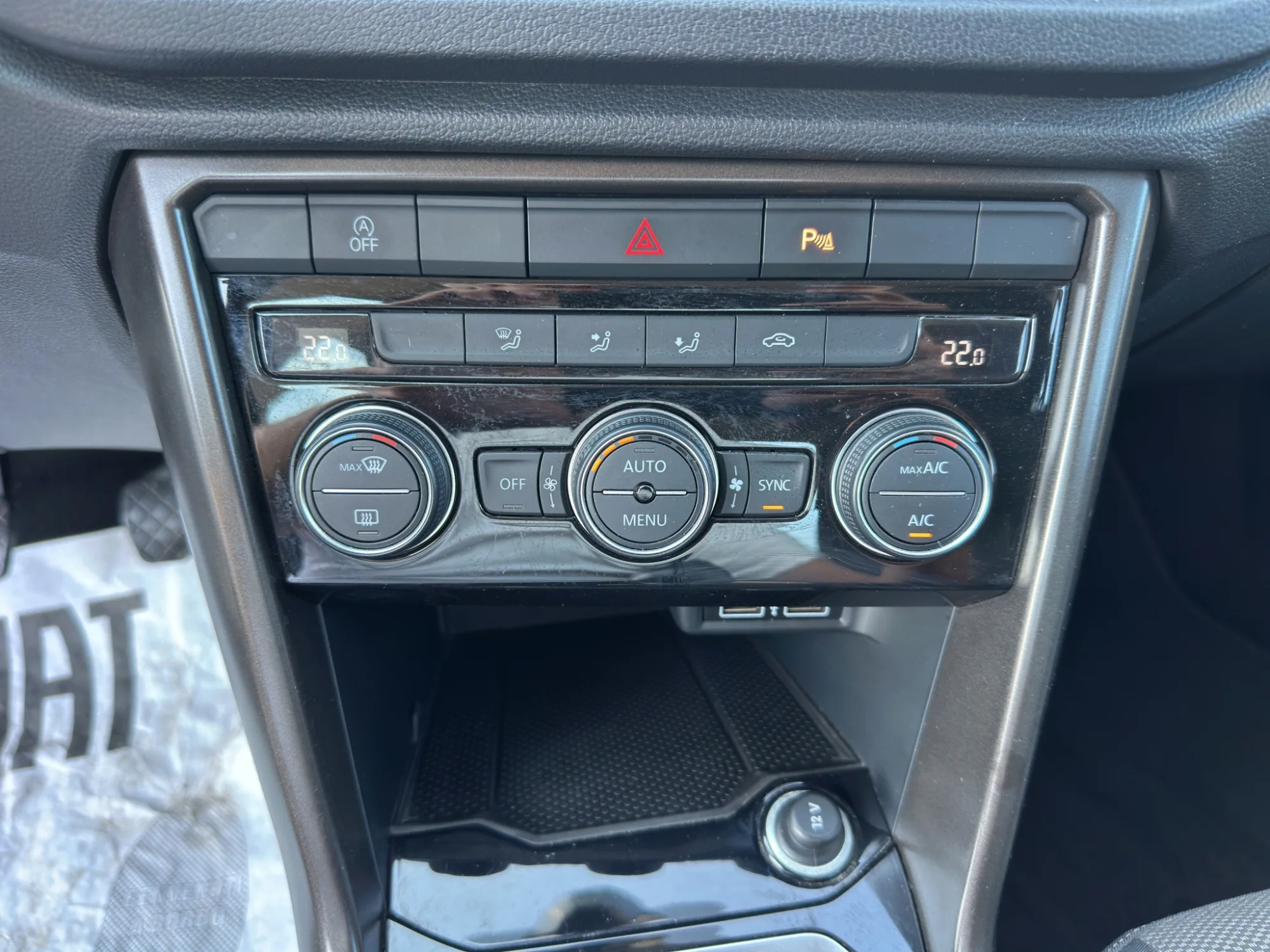 Volkswagen T-Roc 1.0 TSI 115 Cv Style 2019 — foto 16 di 20