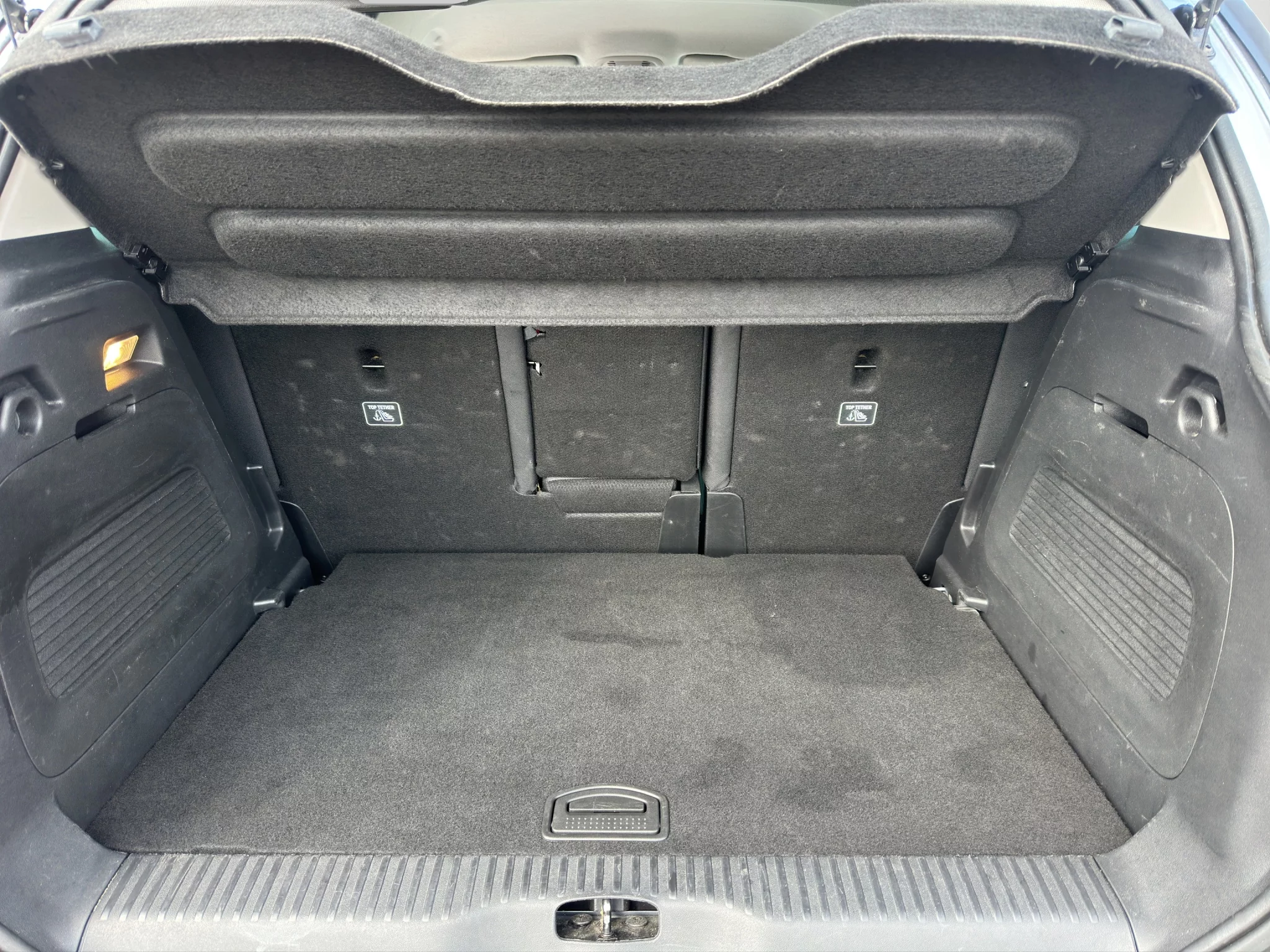 Citroën C3 AIRCROSS 1.5 BLUEHDI SHINE 2023 — foto 18 di 20