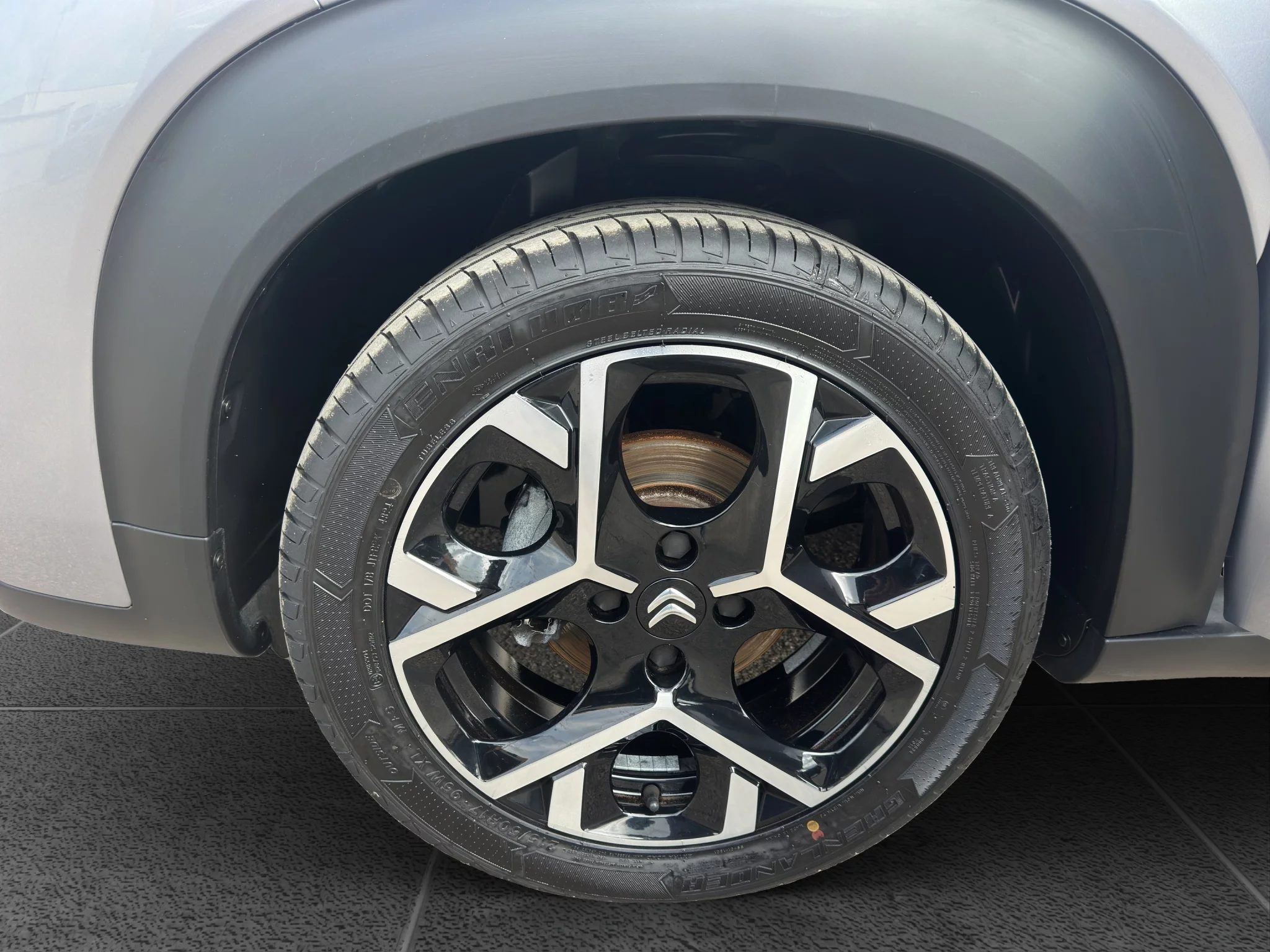Citroën C3 AIRCROSS 1.5 BLUEHDI SHINE 2023 — foto 19 di 20