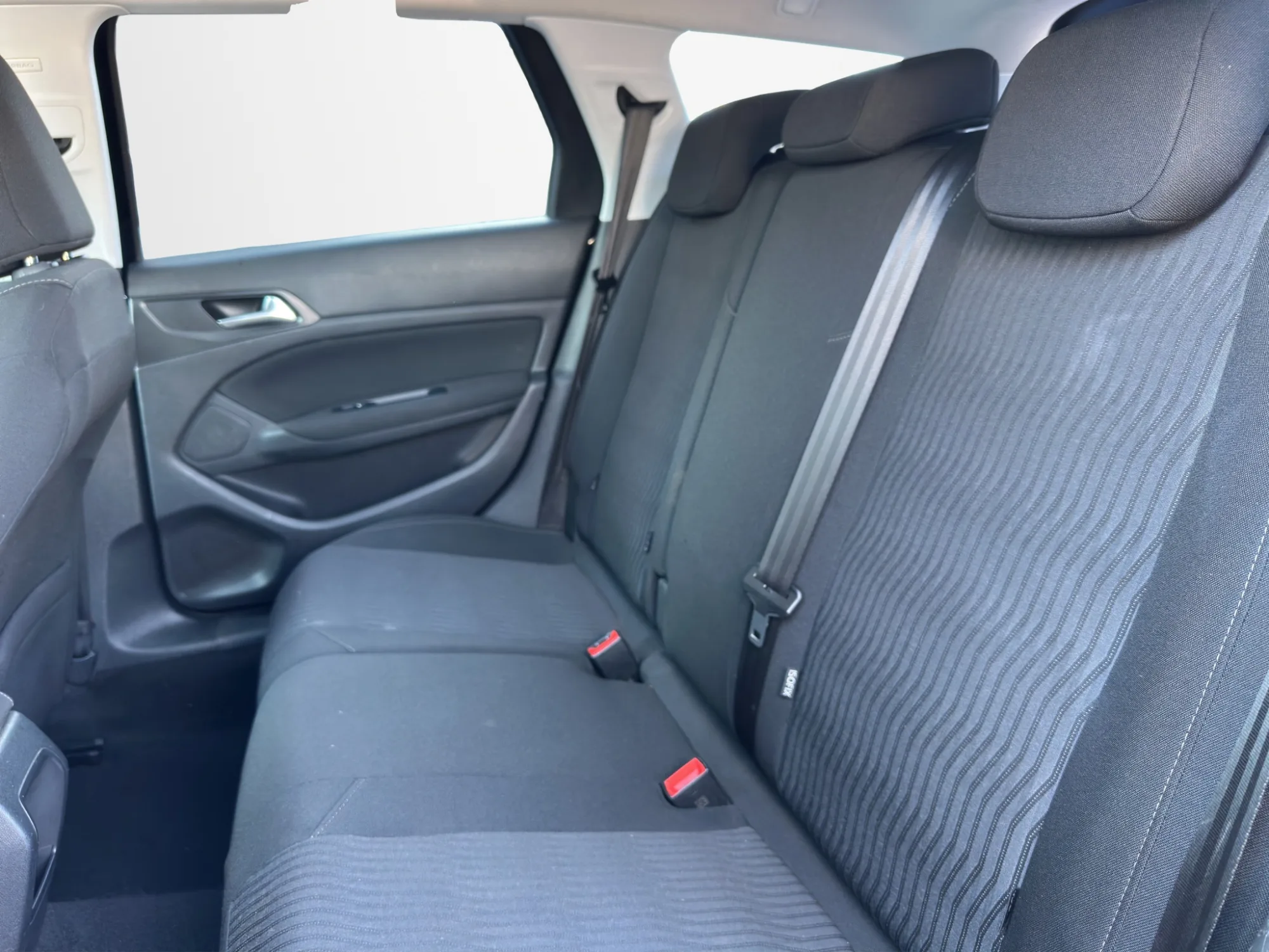 Peugeot 308 1.6 E-HDI 115 CV ACTIVE SW 2014 — foto 13 di 24
