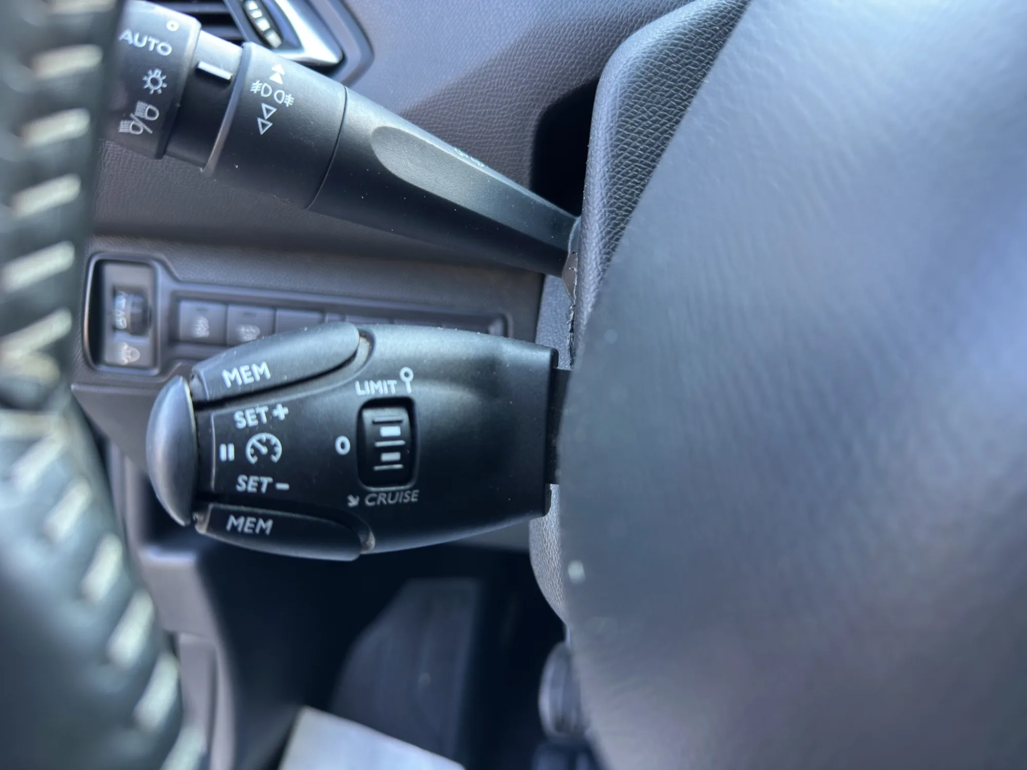 Peugeot 308 1.6 E-HDI 115 CV ACTIVE SW 2014 — foto 24 di 24