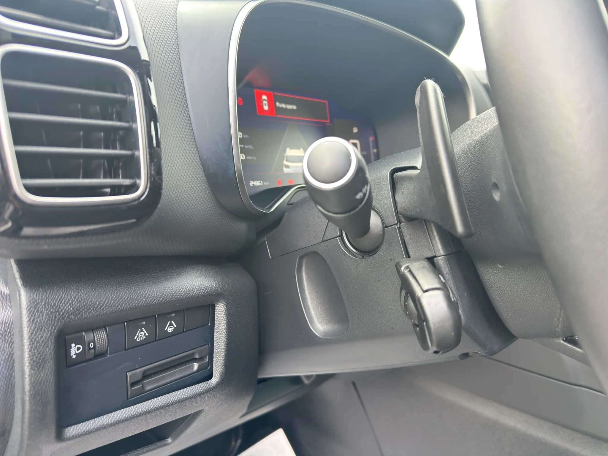 Citroën C5 AIRCROSS 1.5 BLUEHDI EAT8 FEEL PACK 2023 — foto 18 di 23