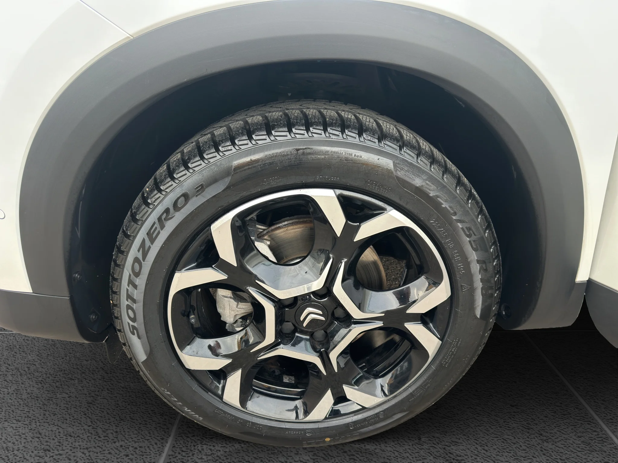 Citroën C5 AIRCROSS 1.5 BLUEHDI EAT8 FEEL PACK 2023 — foto 22 di 23