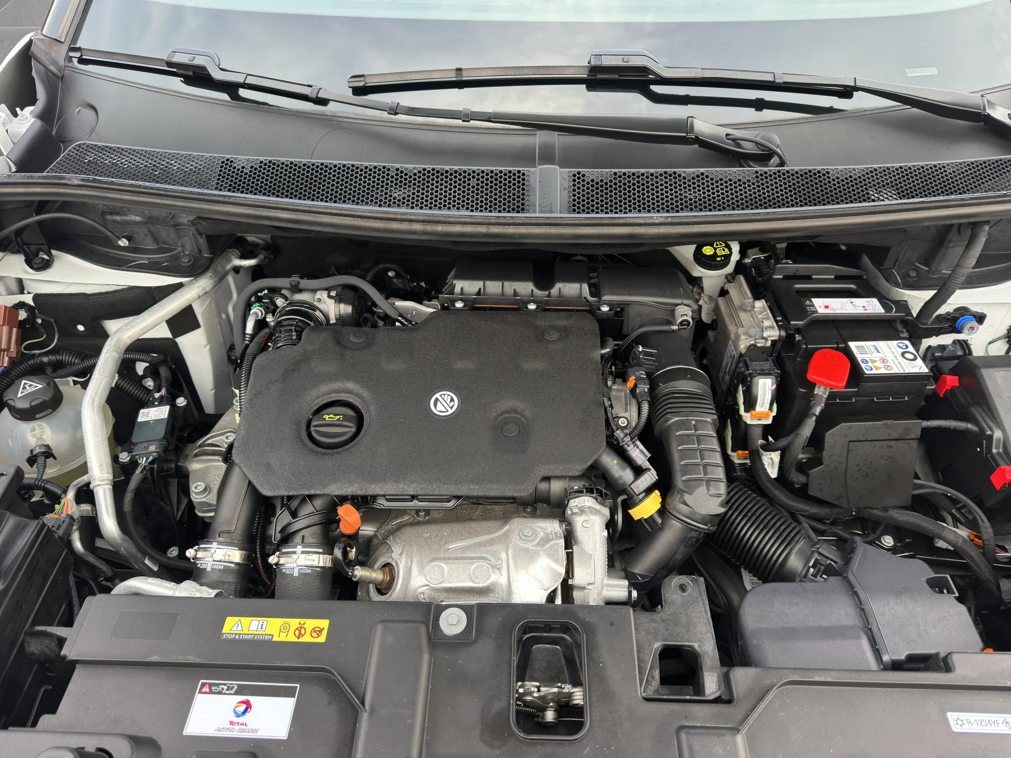 Citroën C5 AIRCROSS 1.5 BLUEHDI EAT8 FEEL PACK 2023 — foto 21 di 23