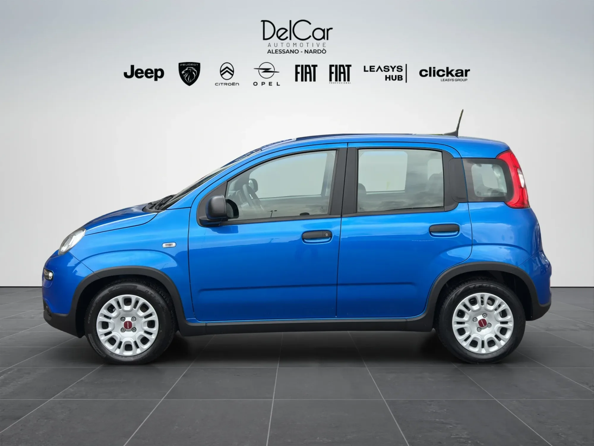 Fiat Panda 1.0 HYBRID 2023 — foto 3 di 17