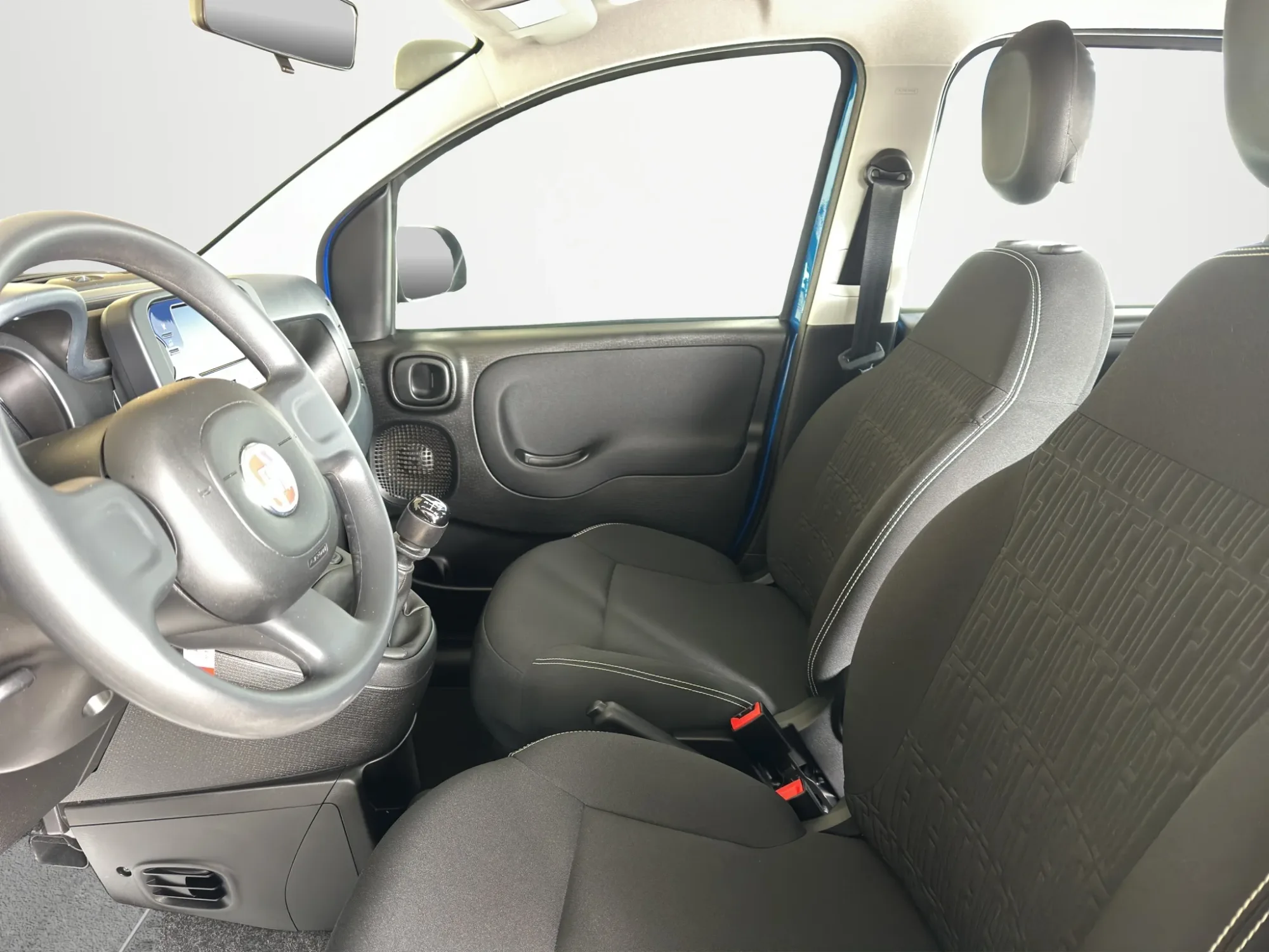 Fiat Panda 1.0 HYBRID 2023 — foto 9 di 17