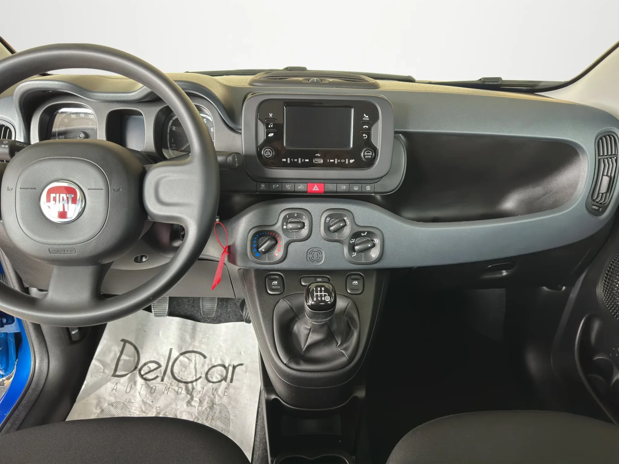 Fiat Panda 1.0 HYBRID 2023 — foto 14 di 17