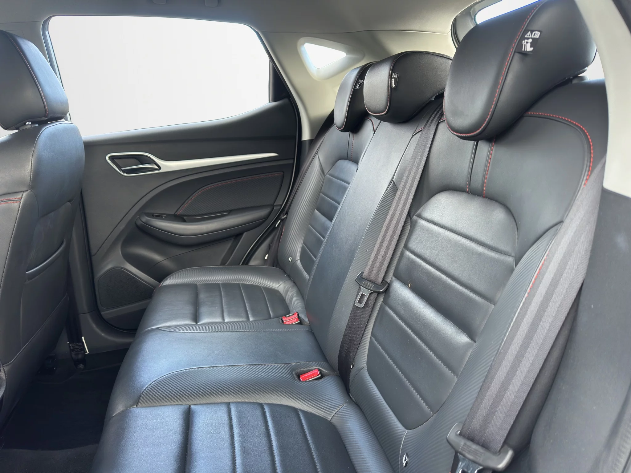 MG ZS 1.0 TURBO GDI AUTOMATICA LUXURY 2023 — foto 13 di 23