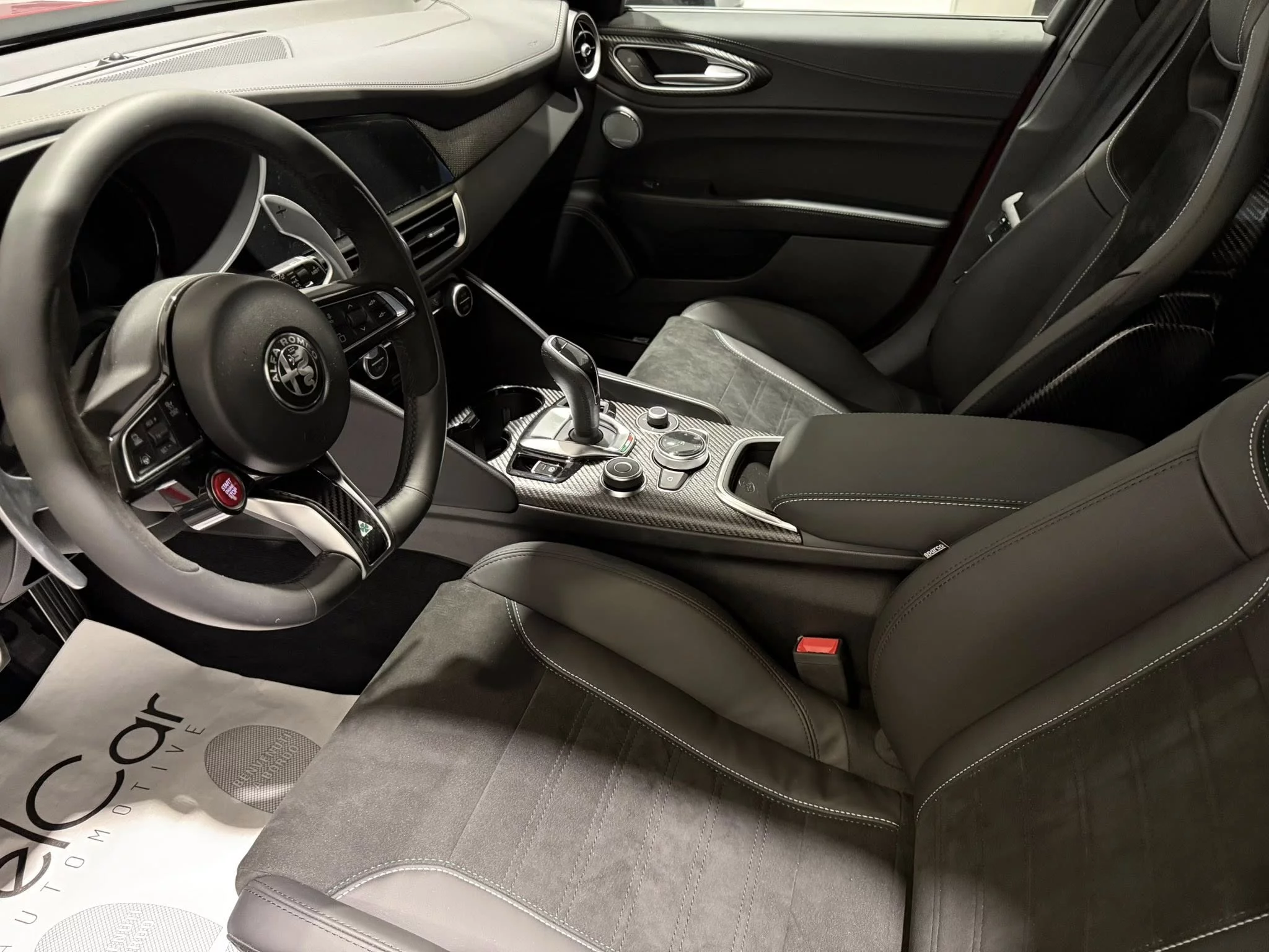 Alfa Romeo Giulia QUADRIFOGLIO 2.9 V6 BI-TURBO 2026 — foto 10 di 24