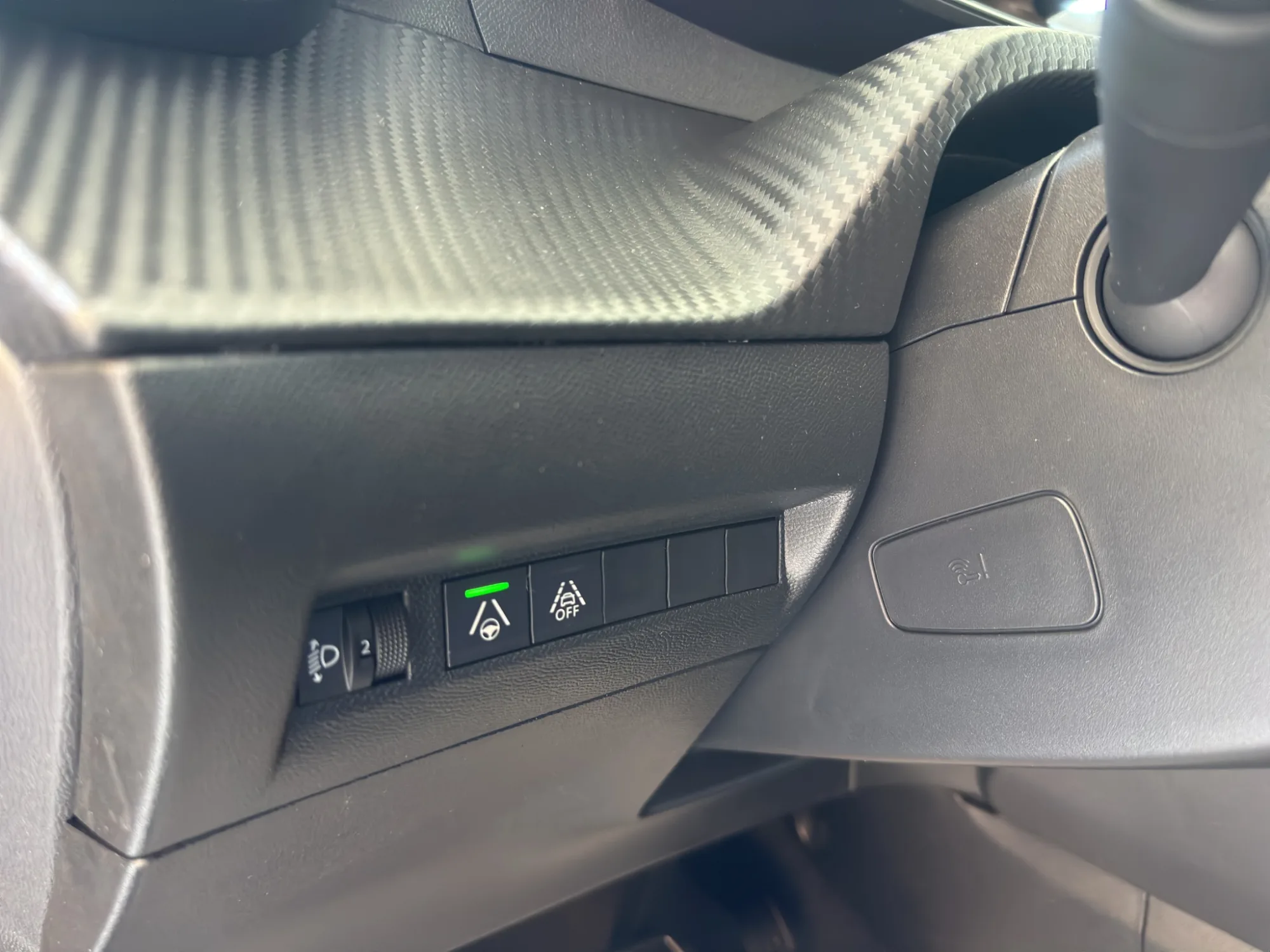 Peugeot 208 Peugeot 208 1.2 100 Cv. EAT8 Allure Pack 2023 — foto 18 di 22