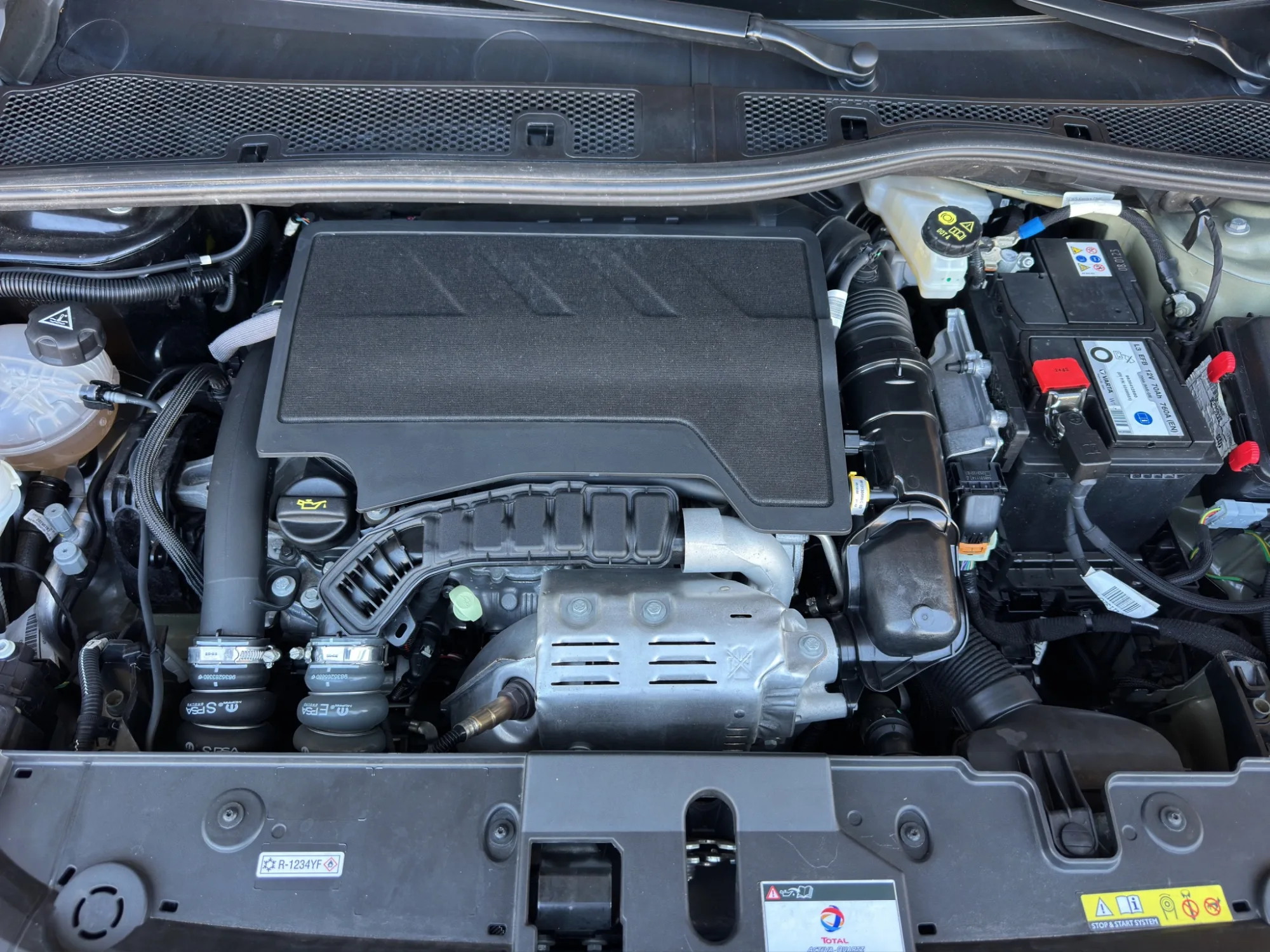 Peugeot 208 Peugeot 208 1.2 100 Cv. EAT8 Allure Pack 2023 — foto 20 di 22